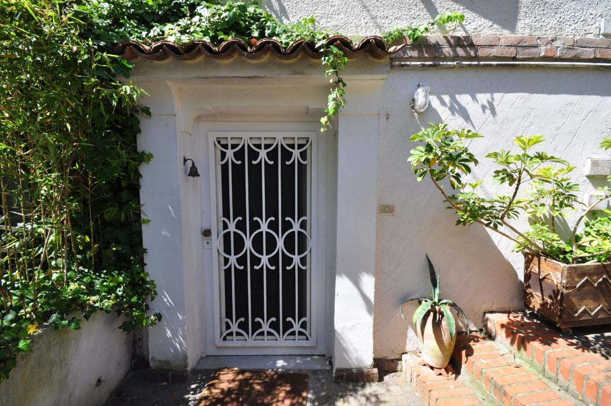 Residenza Le Rose Villa D'Arte