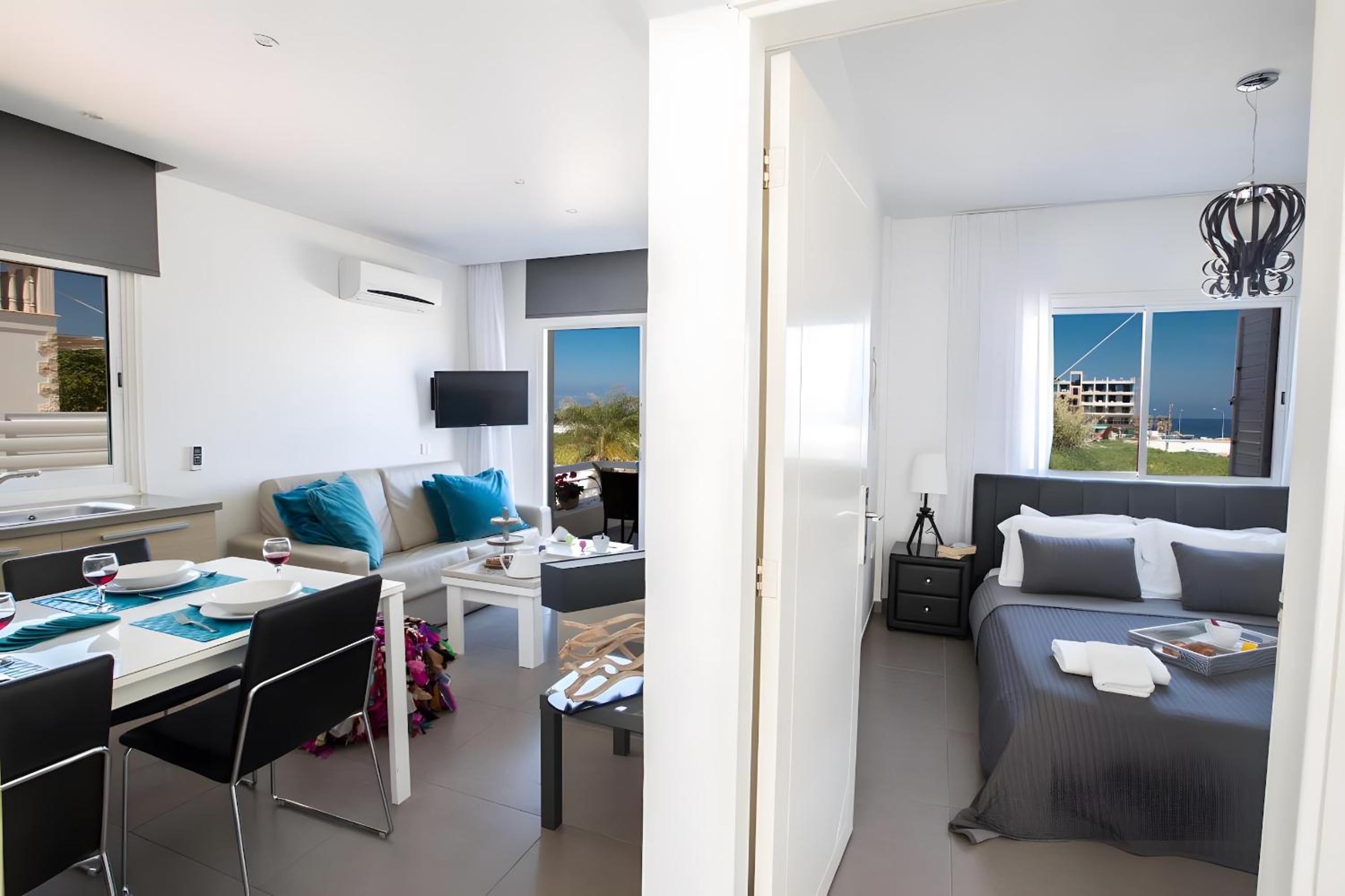 Sun & Sea Seaview Apartment