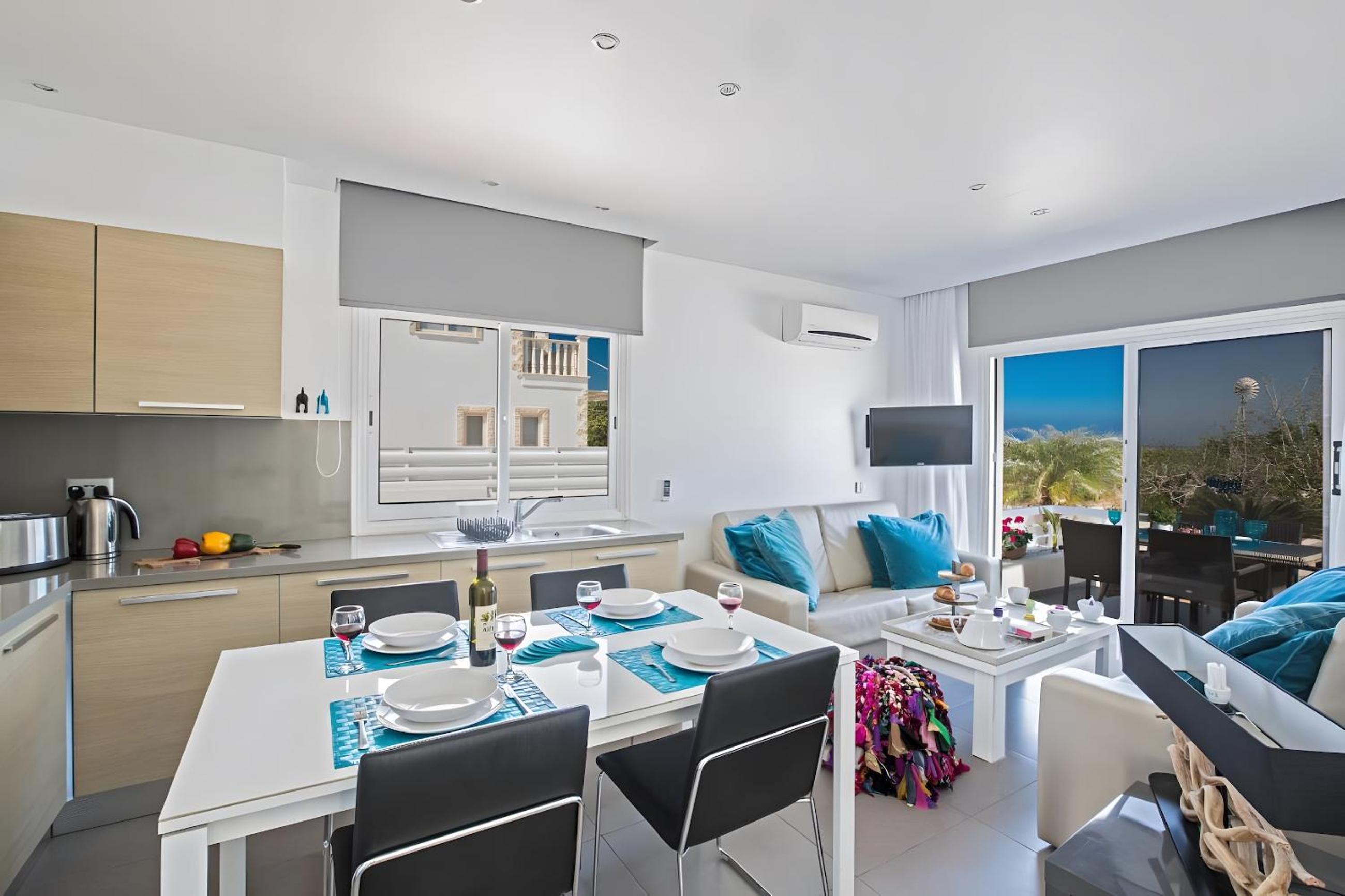 Sun & Sea Seaview Apartment