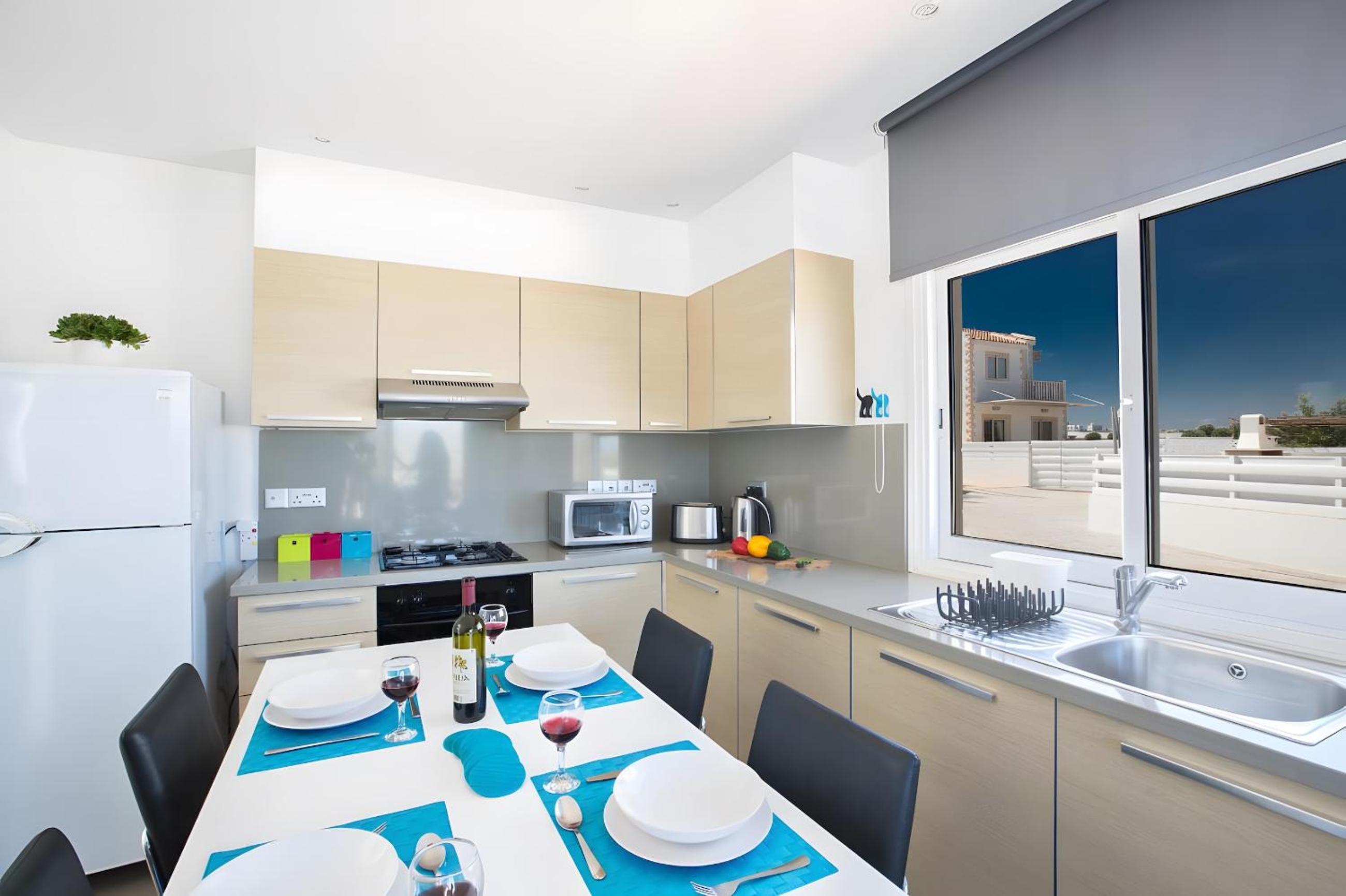Sun & Sea Seaview Apartment