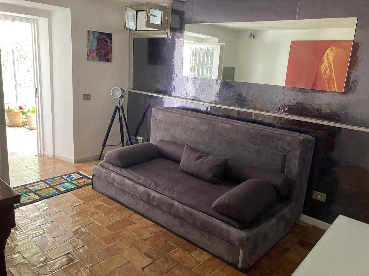 Residenza Le Rose Villa D'Arte