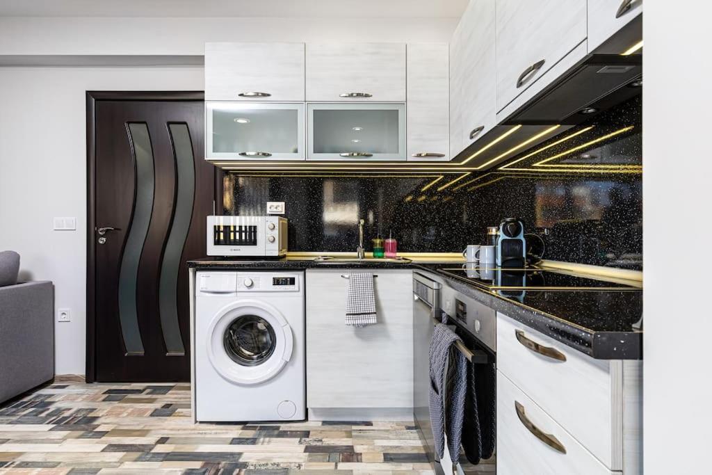 Florance flat next to Old Town & City Center NEW