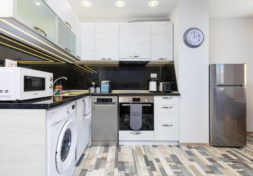 Florance flat next to Old Town & City Center NEW