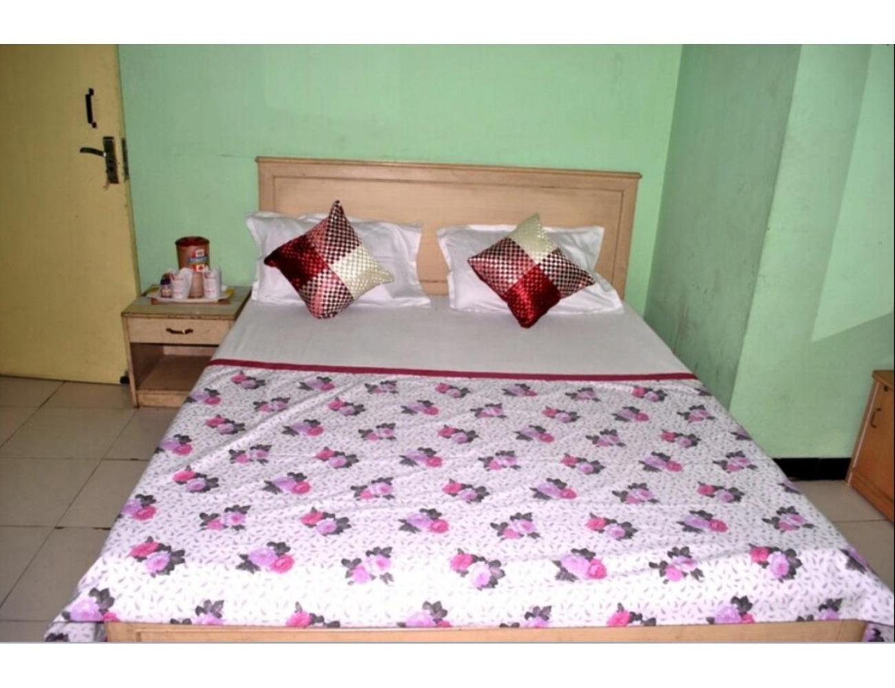 Viren Plaza, Agra