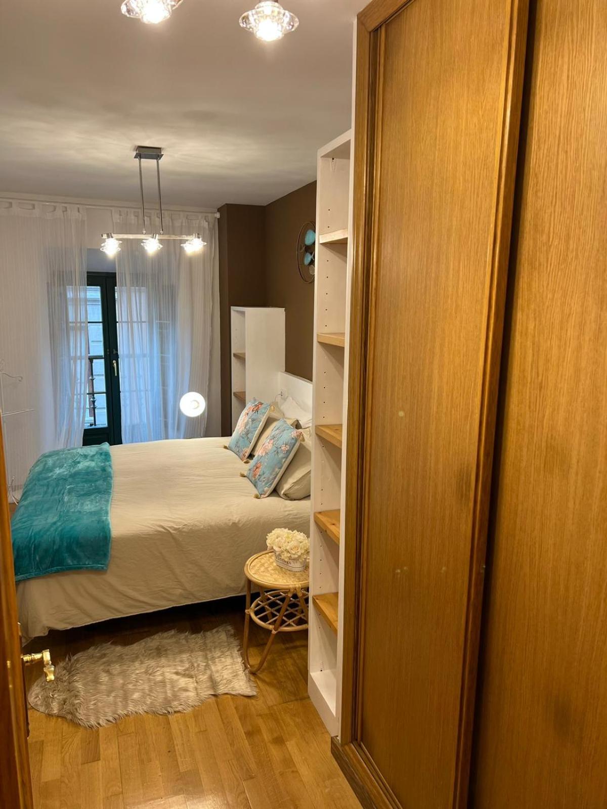 Apartamentos El Escudo Centro