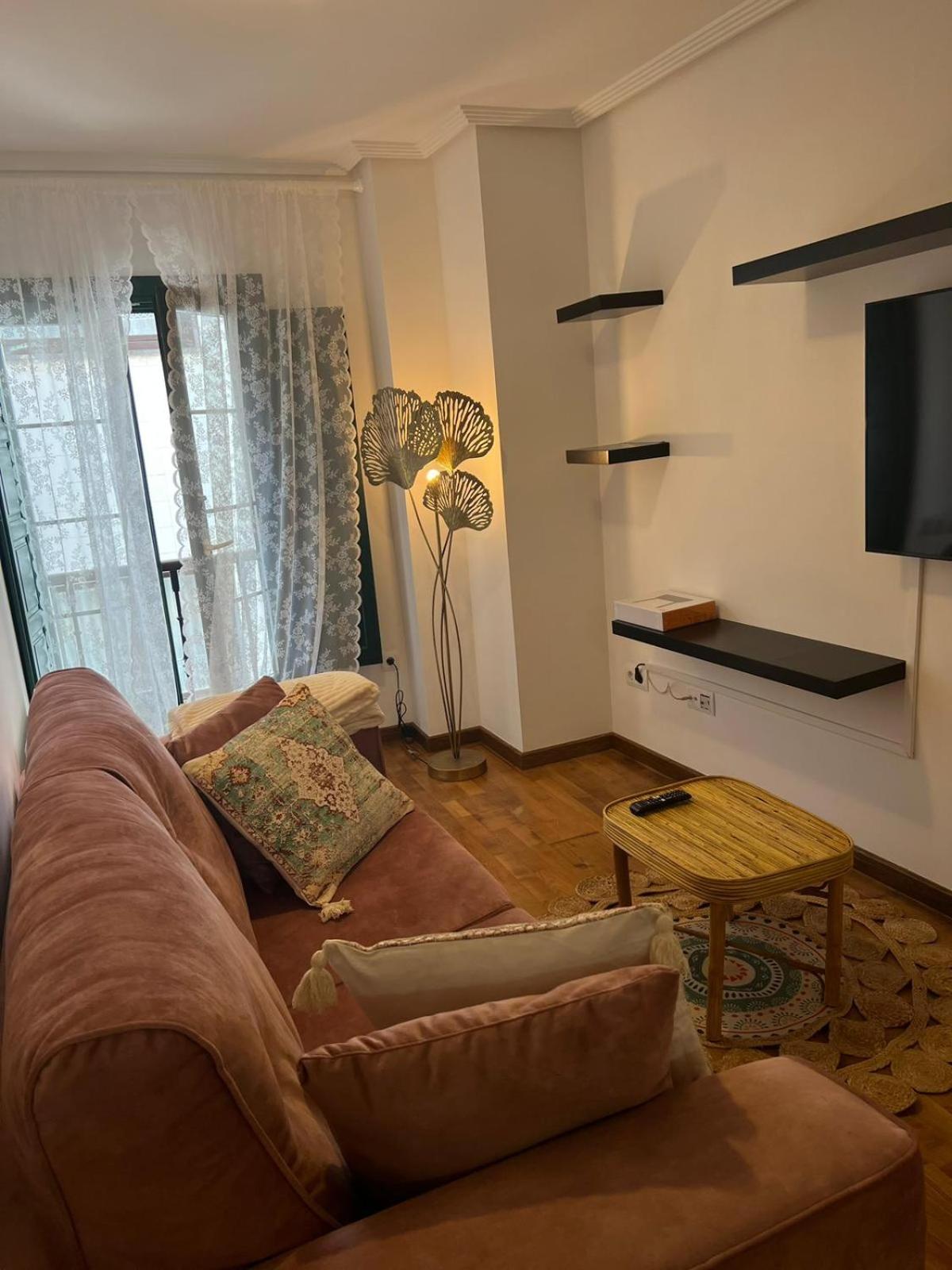 Apartamentos El Escudo Centro