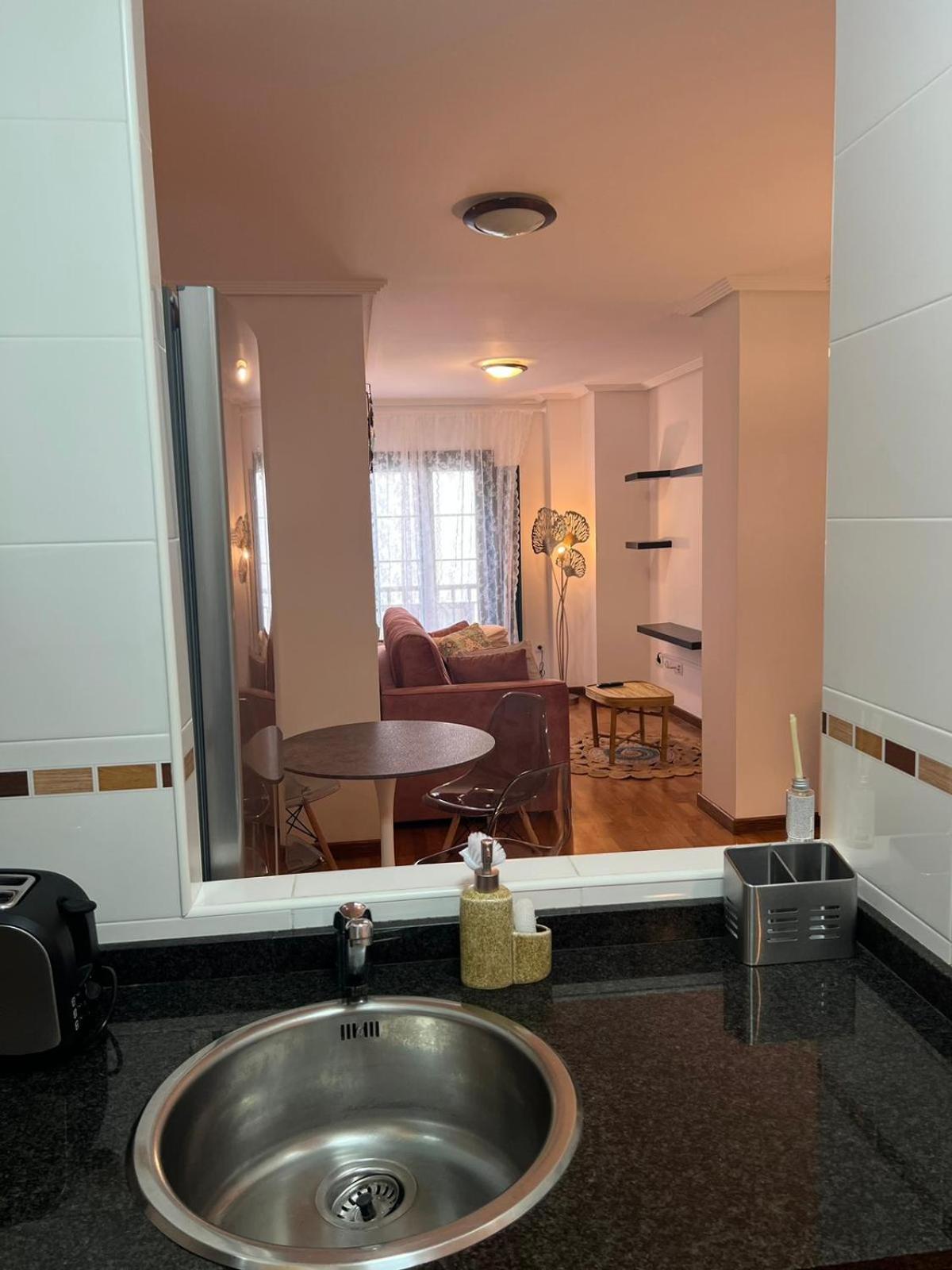 Apartamentos El Escudo Centro