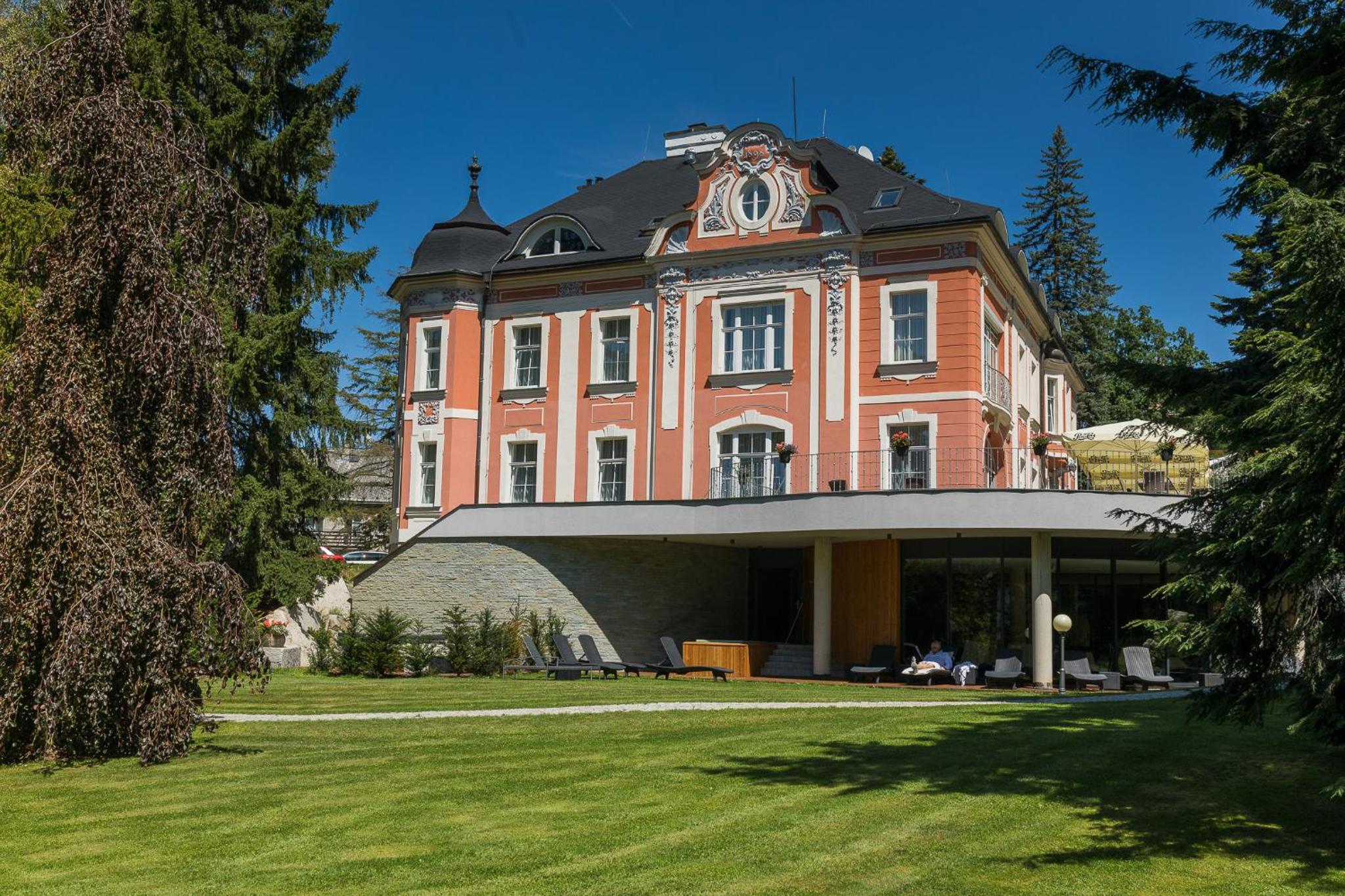 Wellness & Spa hotel Villa Regenhart
