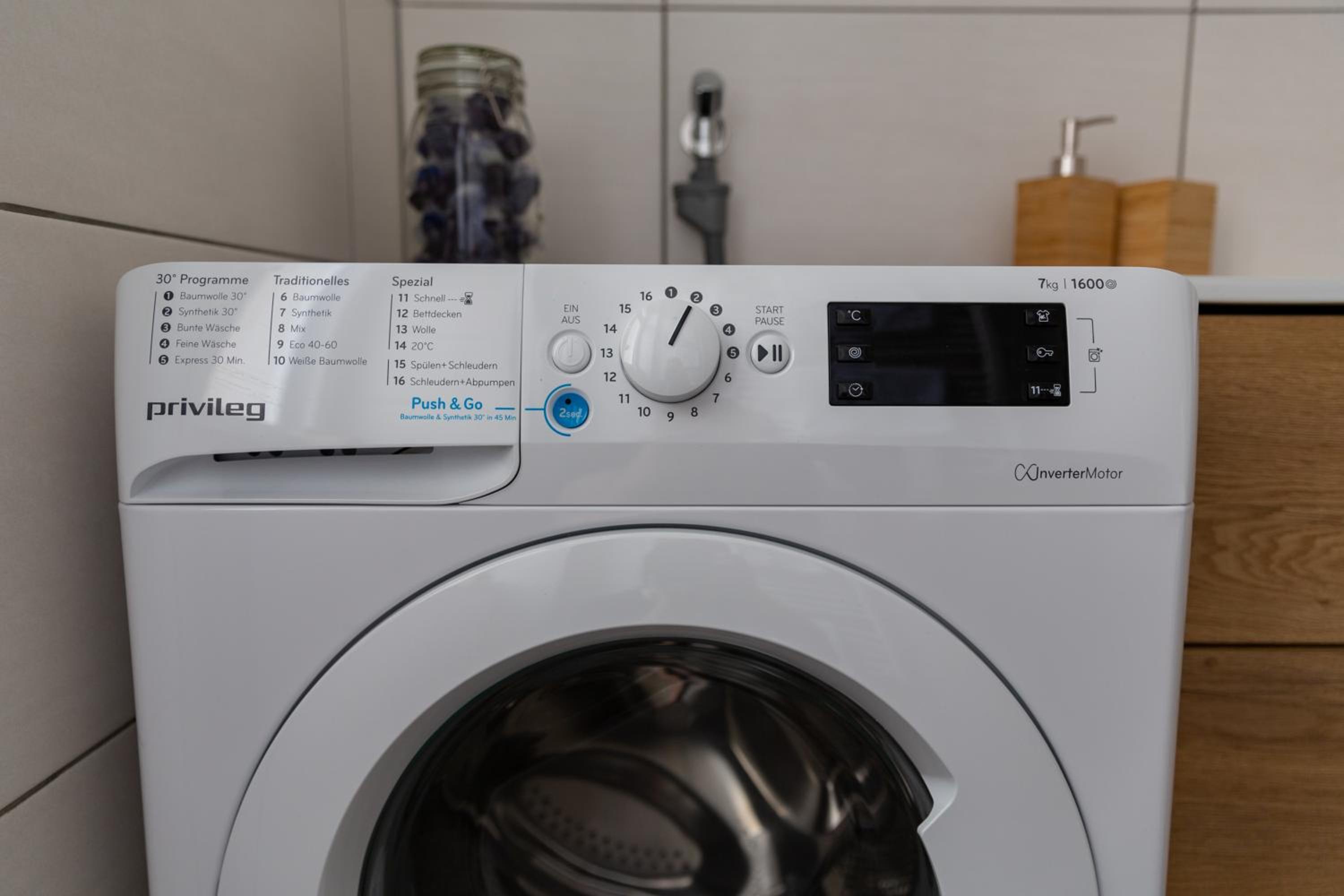 Cozy, generous City Apartment - 10 min to city-centre - Contactless 24h Check-In