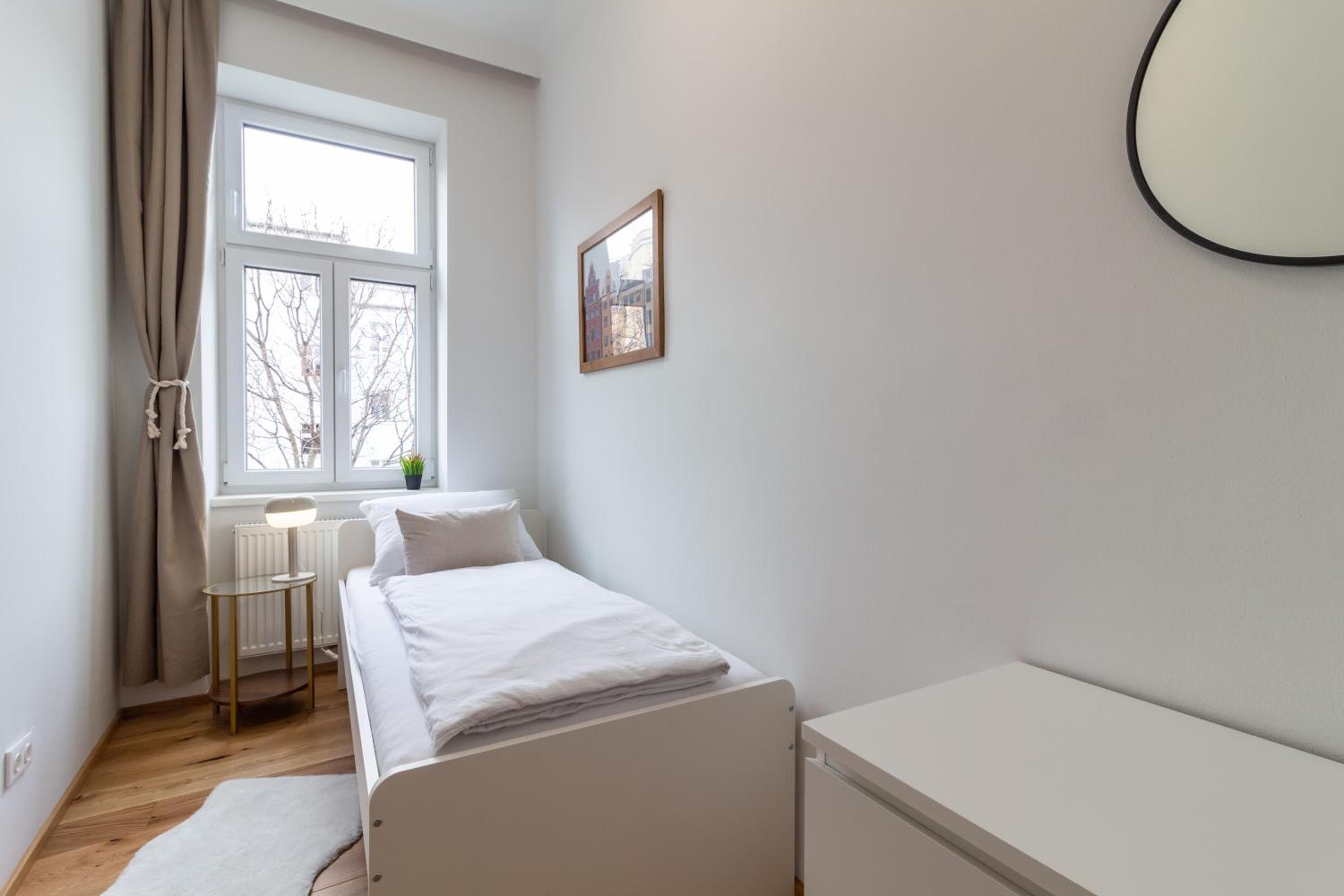 Cozy, generous City Apartment - 10 min to city-centre - Contactless 24h Check-In