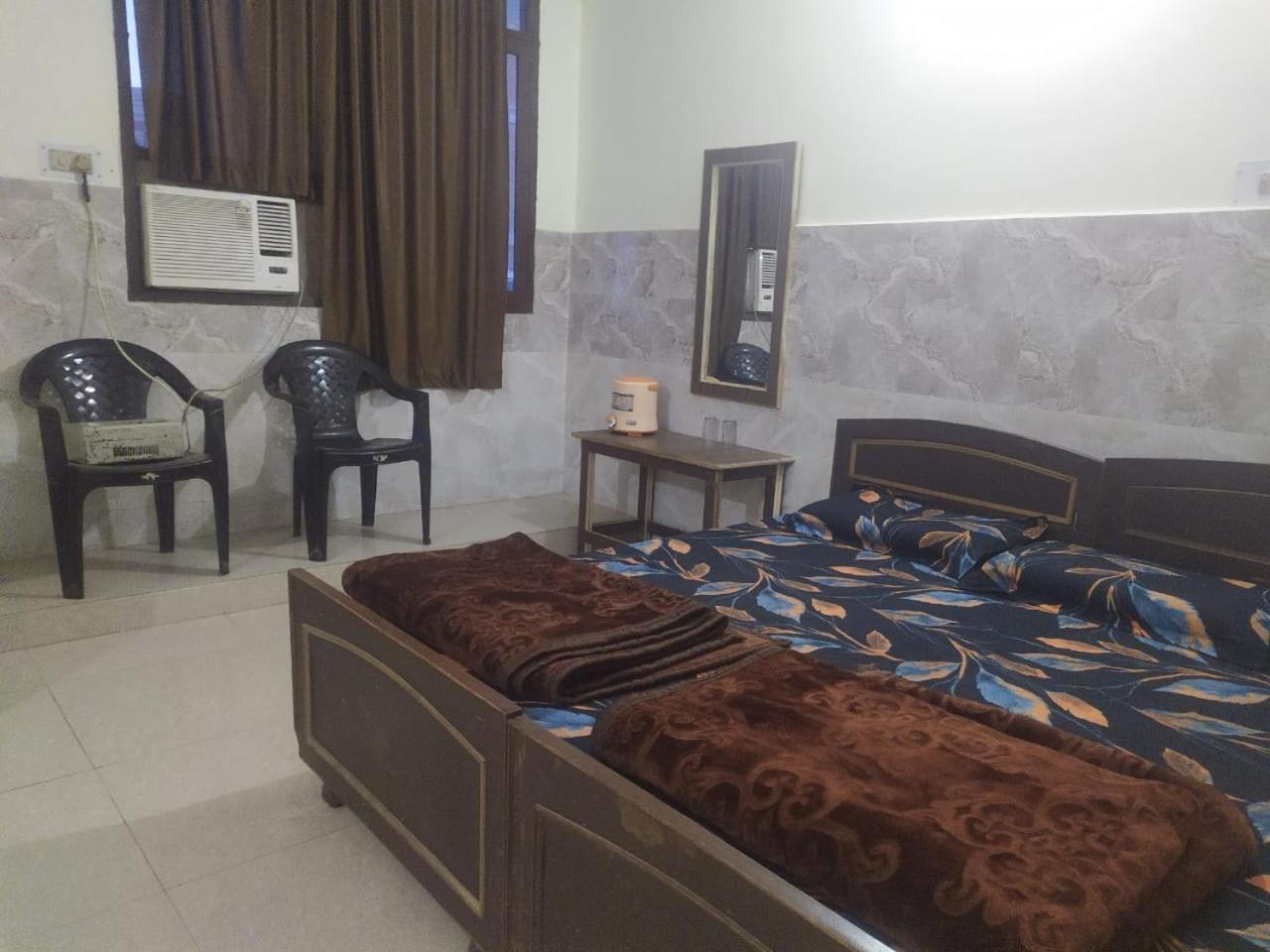 Shree Radha Krishna Guest House By WB Inn