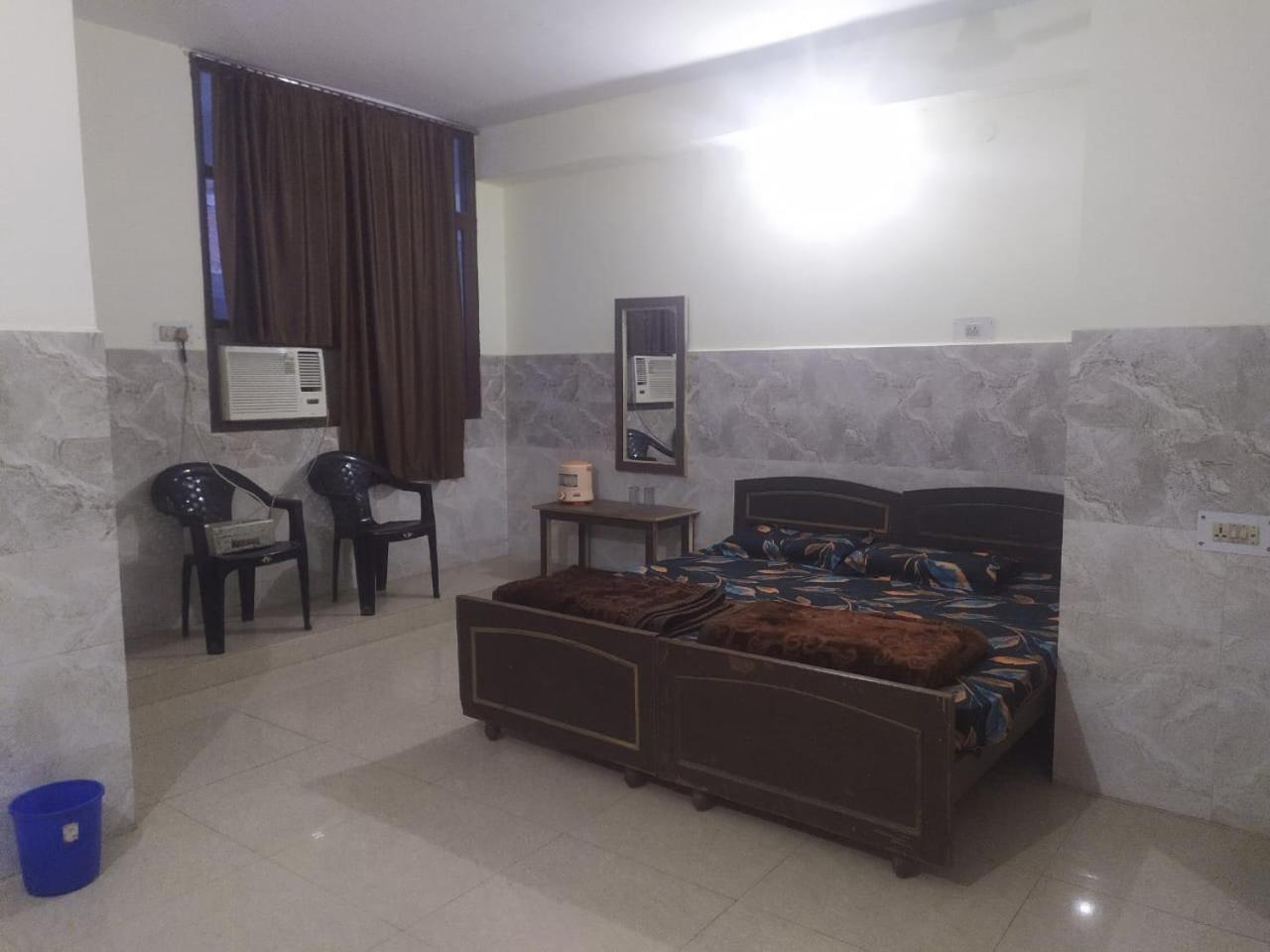 Shree Radha Krishna Guest House By WB Inn