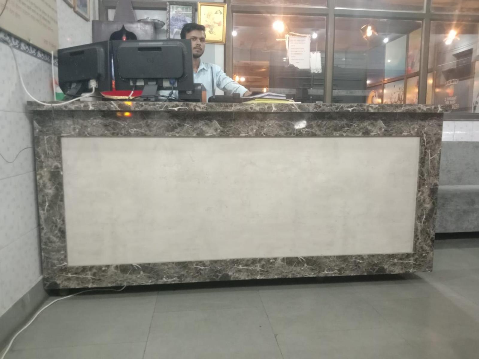 Shree Radha Krishna Guest House By WB Inn