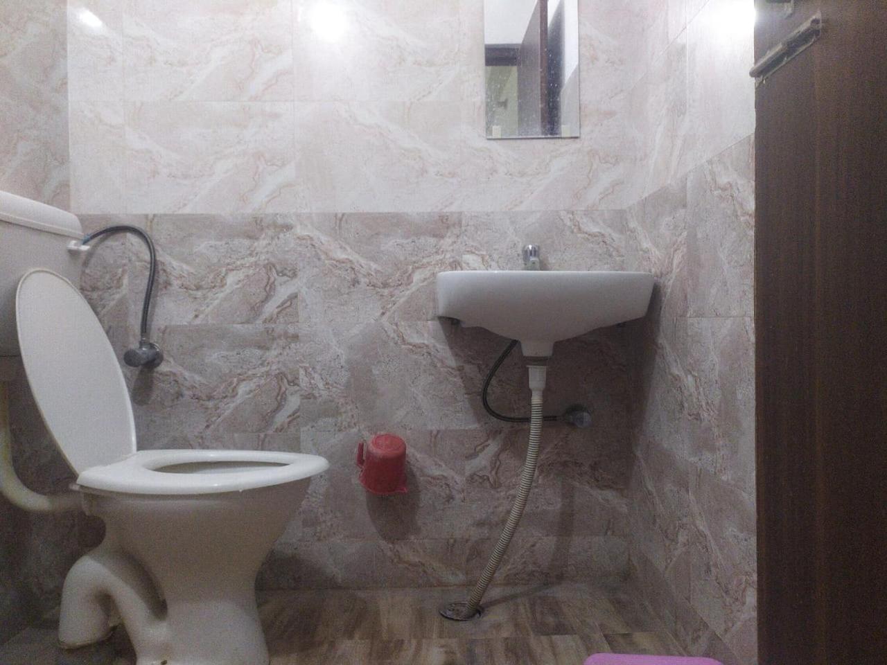 Shree Radha Krishna Guest House By WB Inn