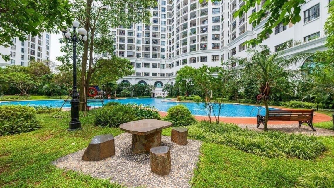 Vinhomes Royal City Luxury Apartment 3Br