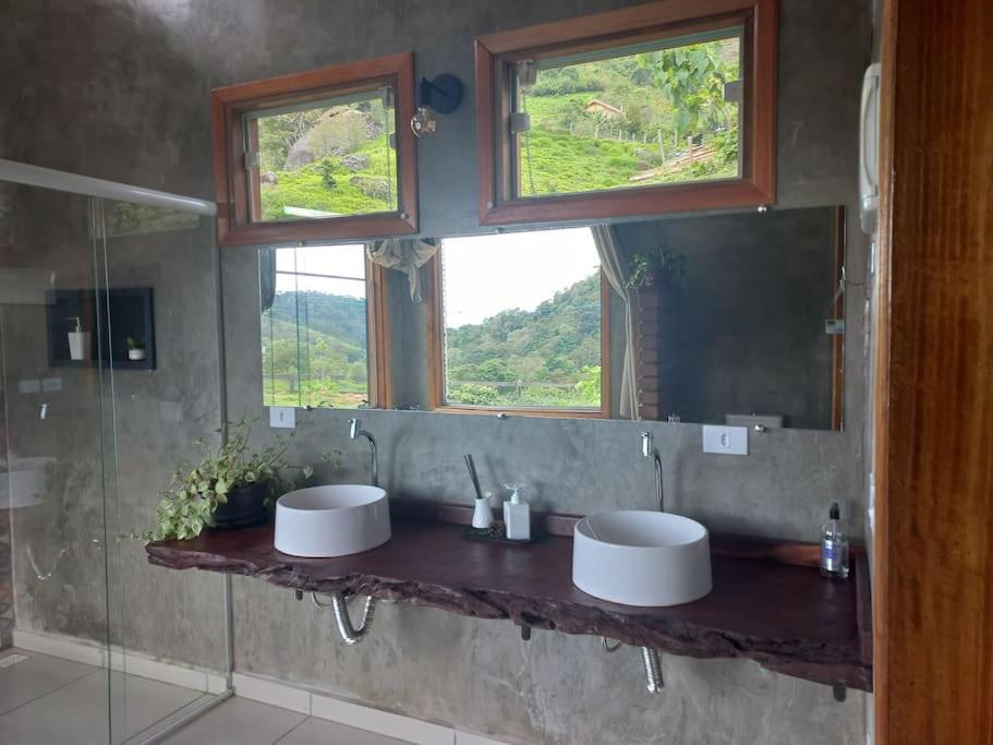 Chalé Araucária- Vale das Pedras MG