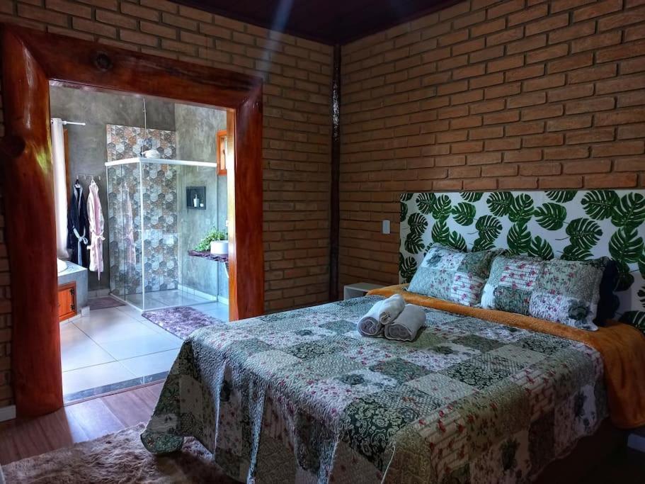 Chalé Araucária- Vale das Pedras MG