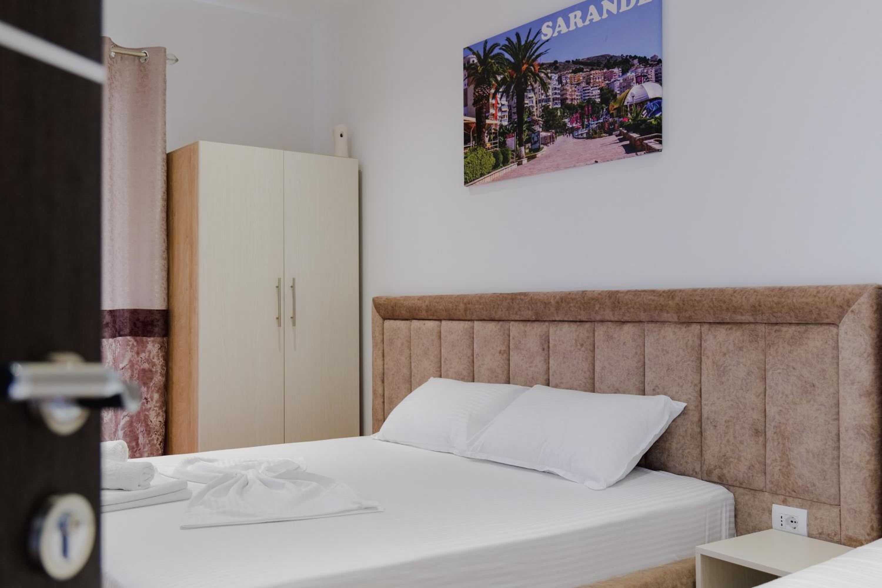 Osmani Rooms Sarande