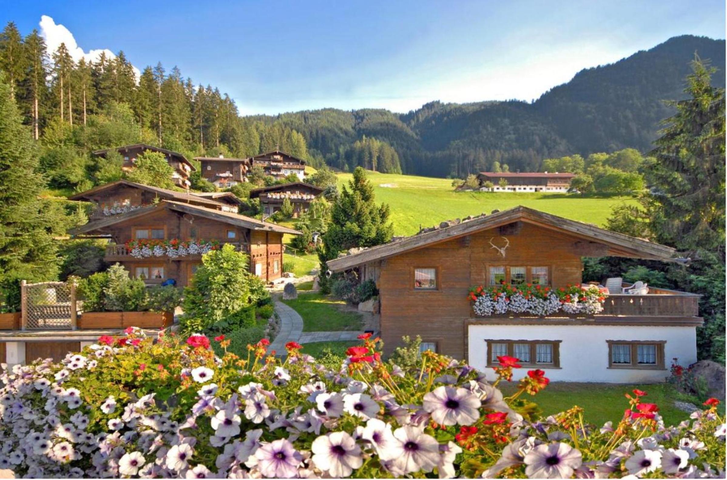 NINA's Chalet - by AlpenLuxus Collection