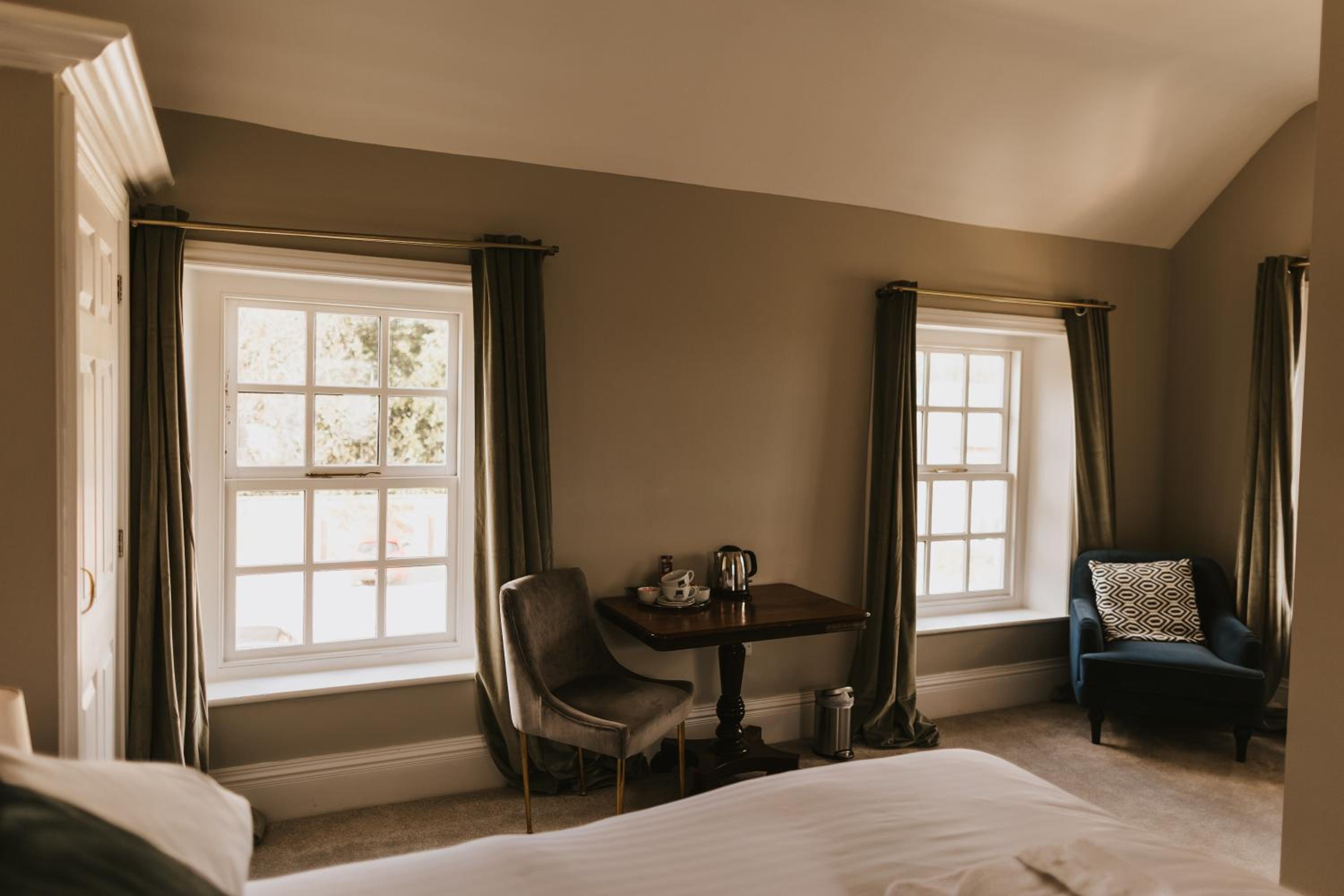 Healing Manor Hotel