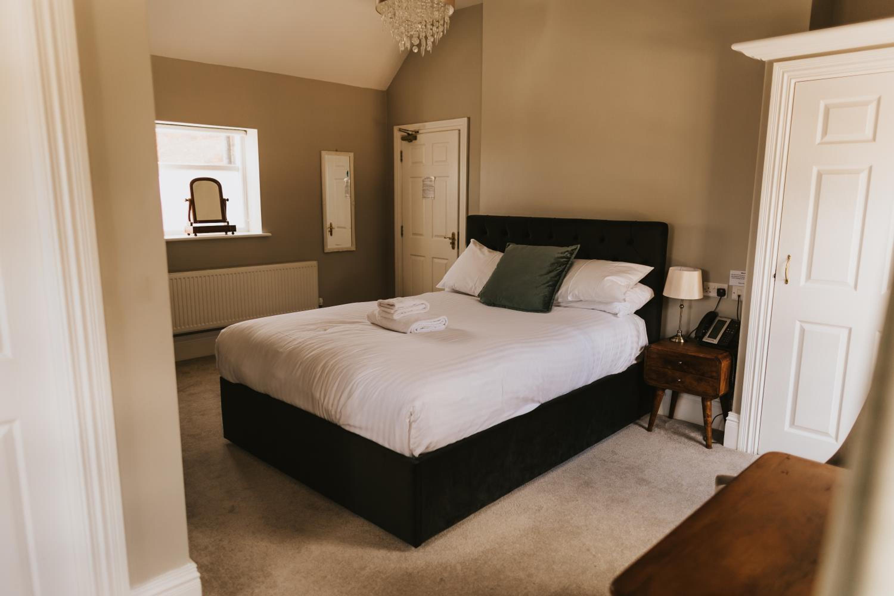 Healing Manor Hotel