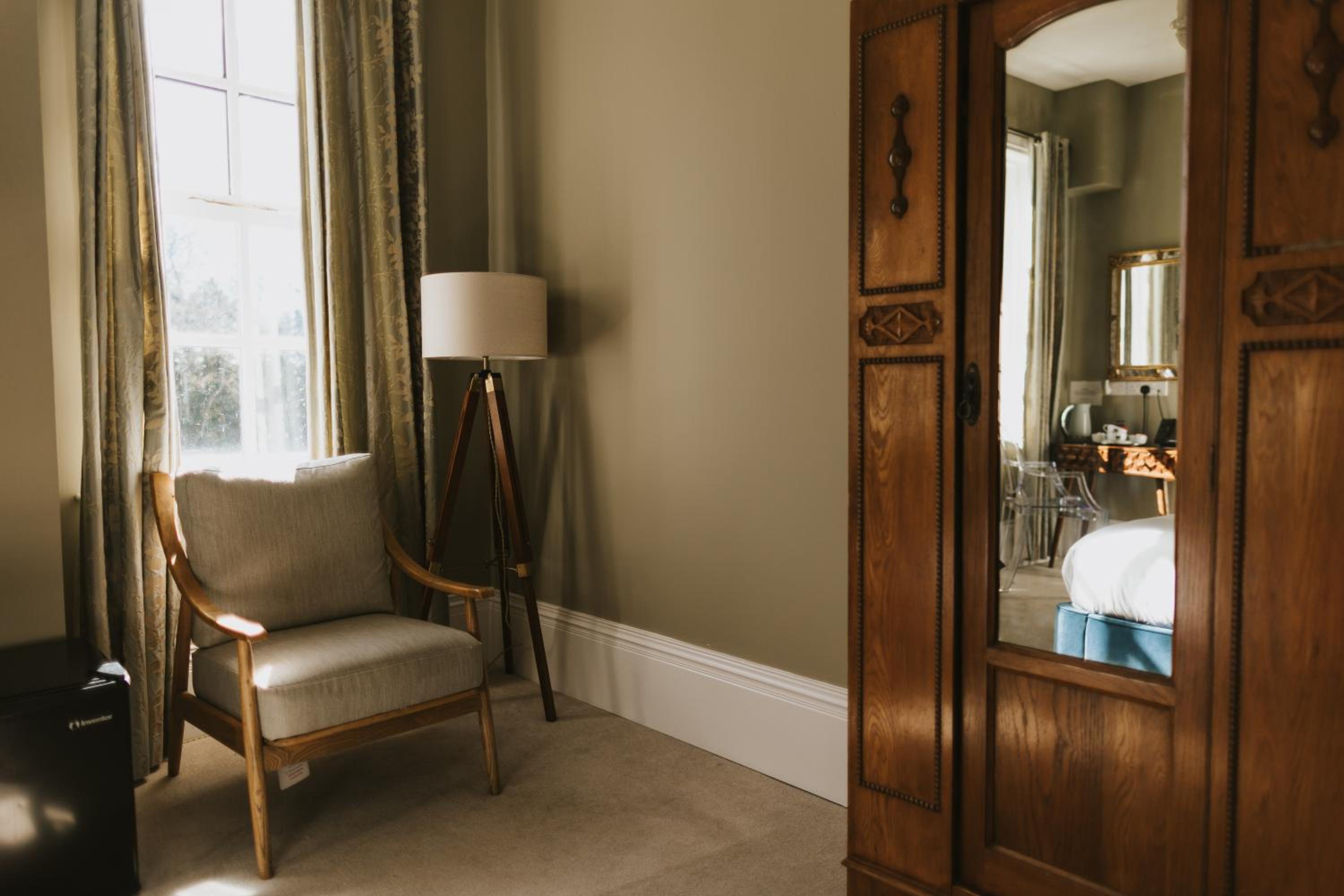 Healing Manor Hotel