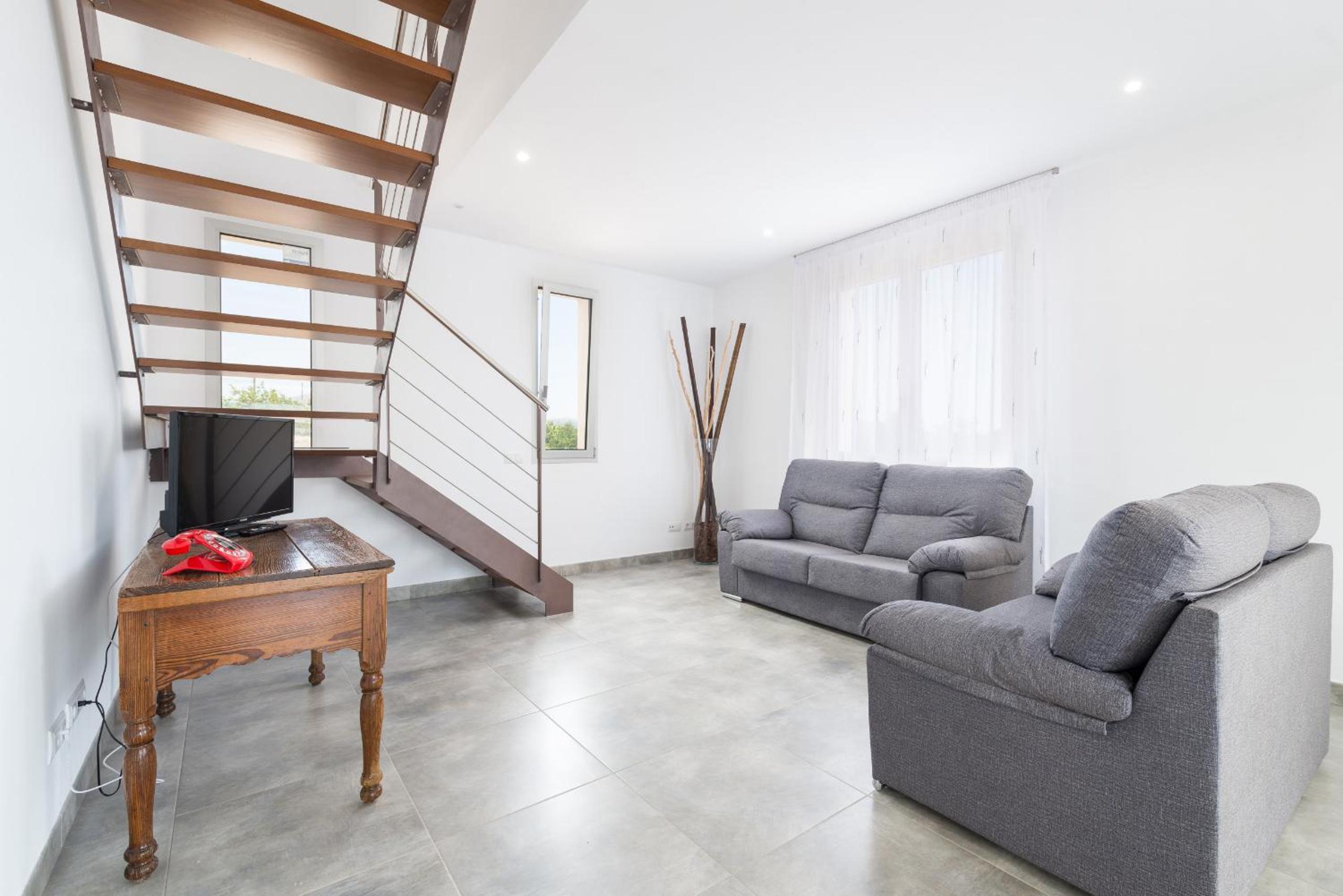 Villa Albaimar with swimming pool and garden