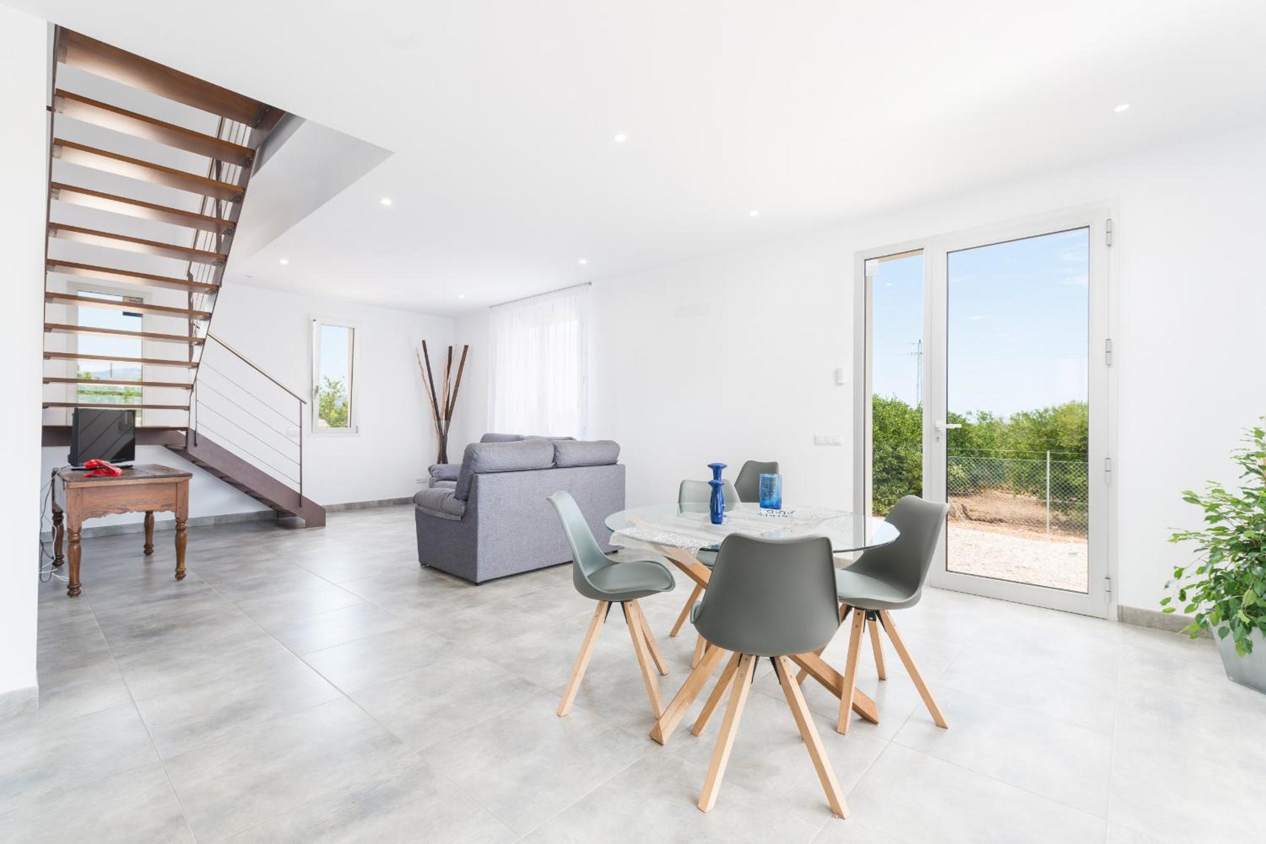 Villa Albaimar with swimming pool and garden