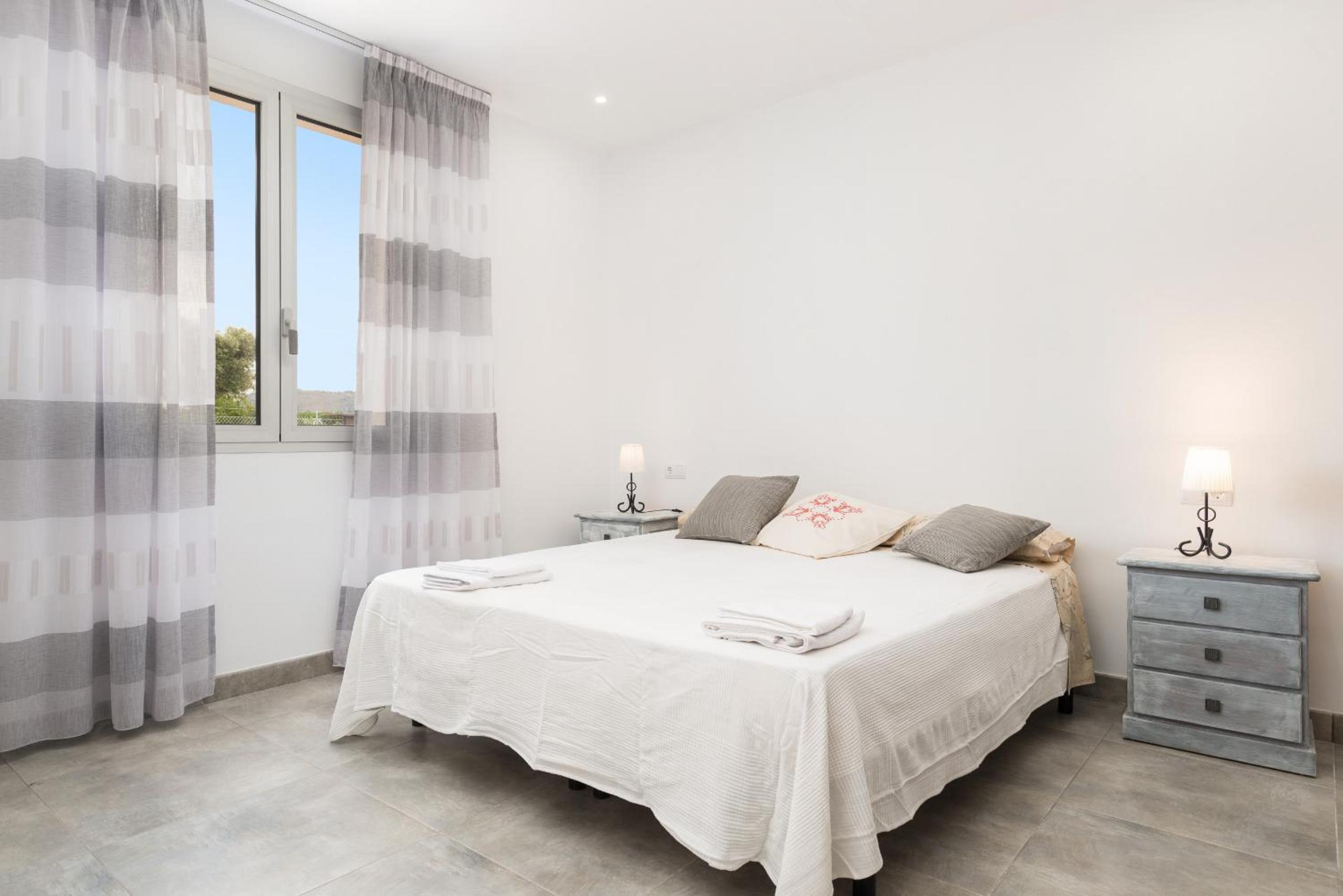 Villa Albaimar with swimming pool and garden
