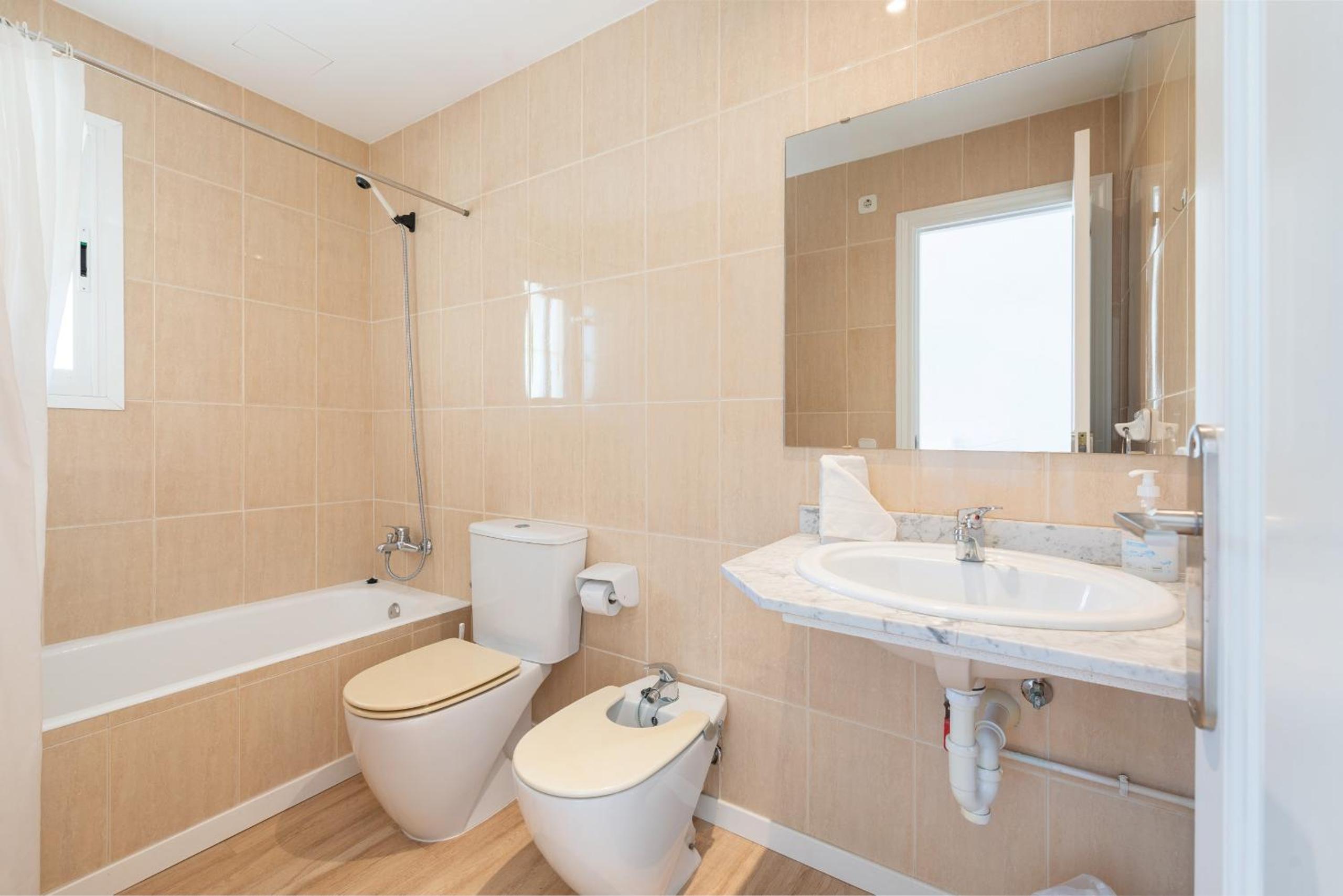 Apartment Countess Garden 3-2, Sun of the Bay 1B, at Alcudia Beach