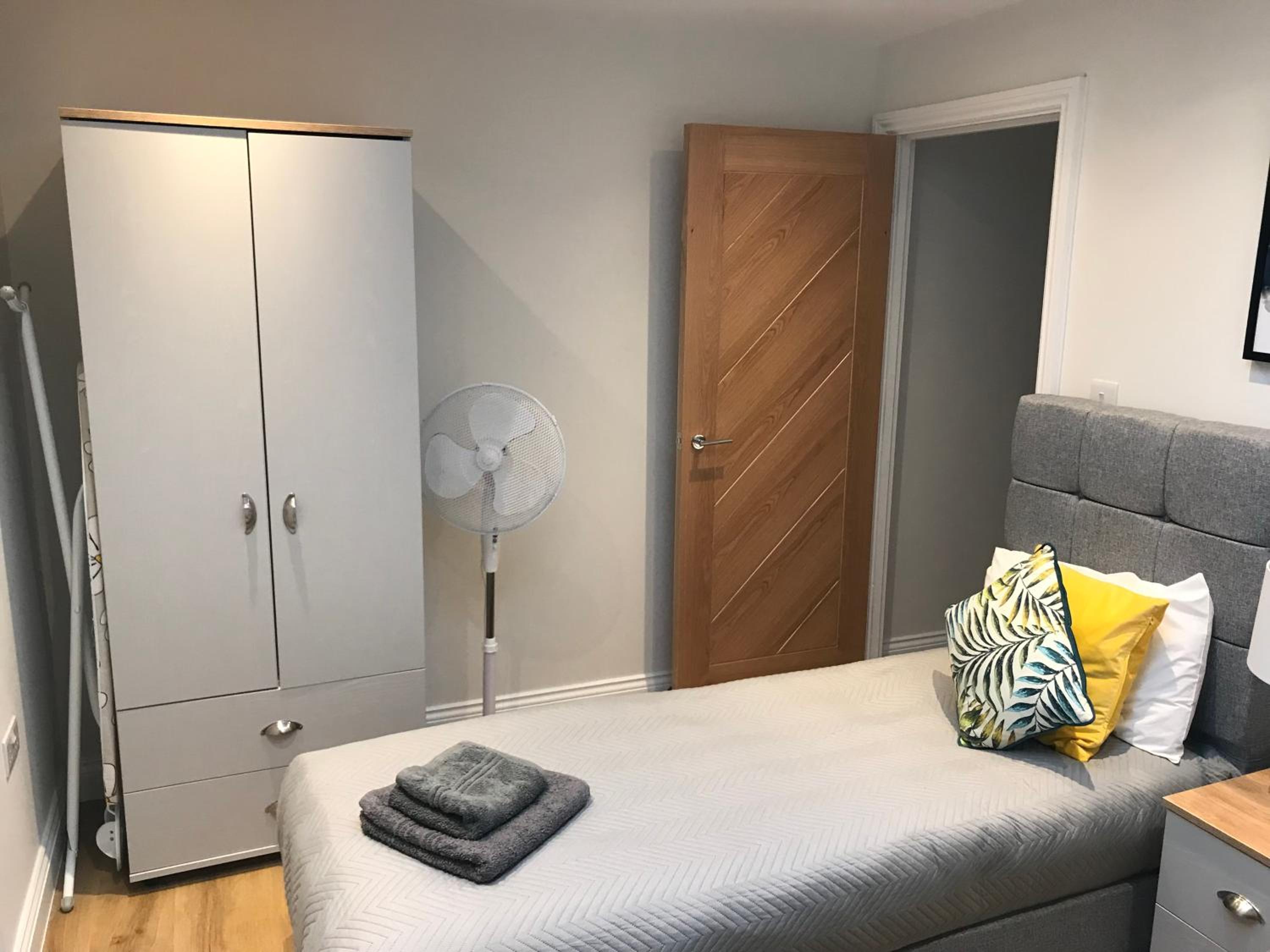 Heart of Henley 1 & 2 Bedroom Apartments view 4