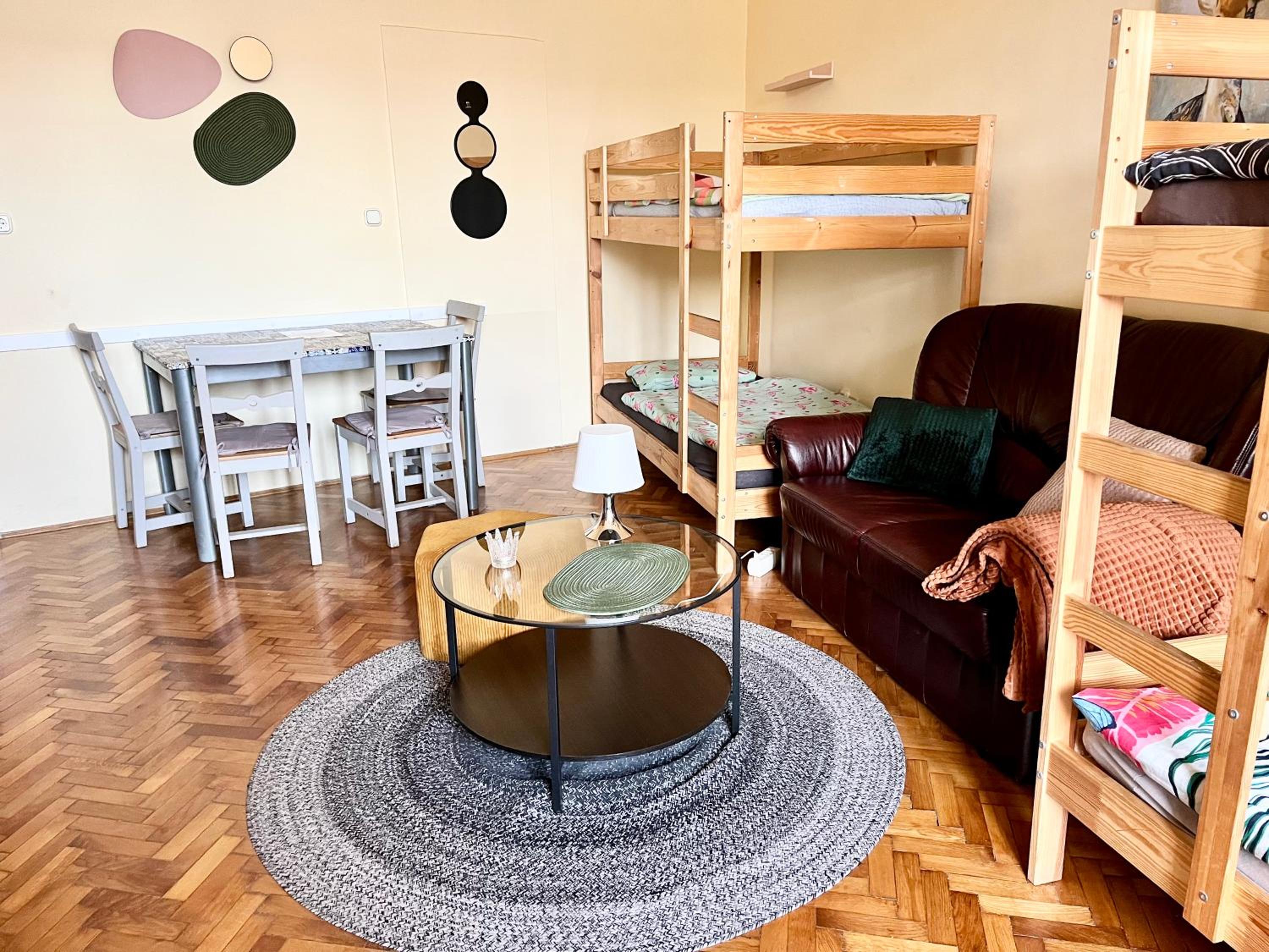Zen Hostel by Central Market view 4