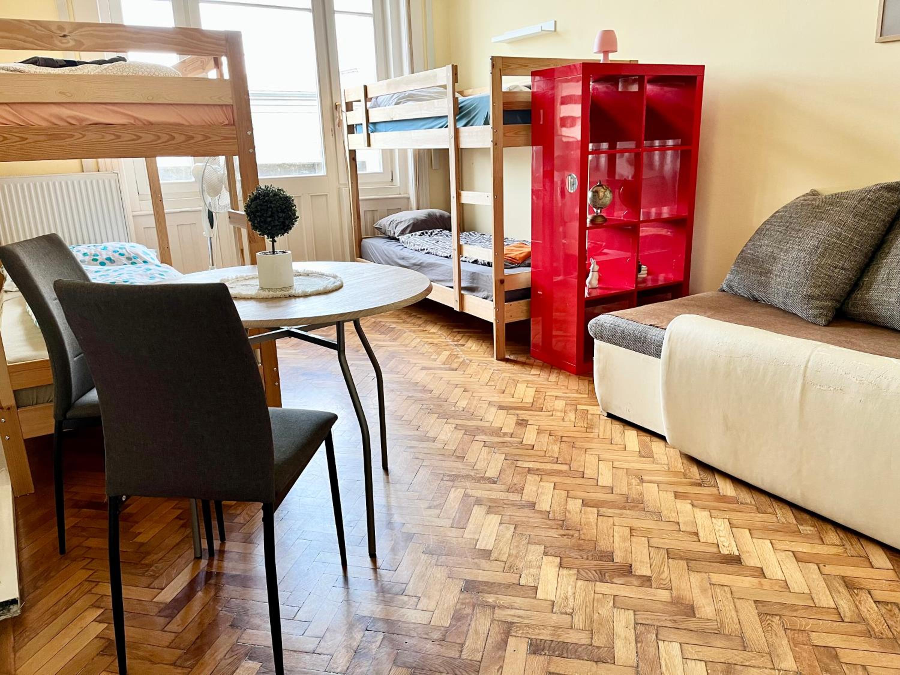 Zen Hostel by Central Market view 2