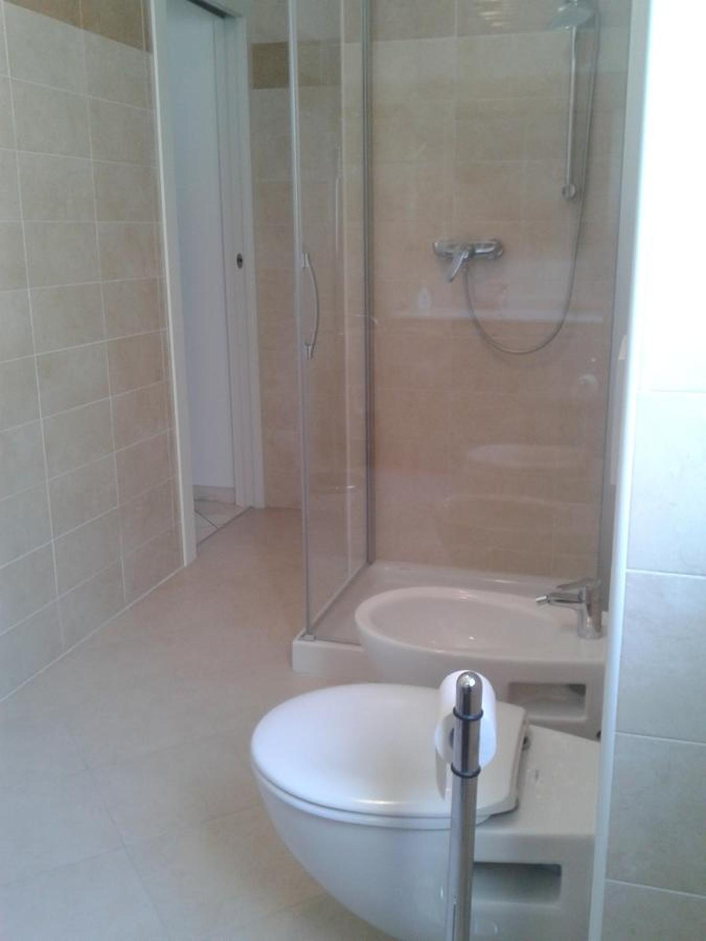 Casa Azalea en San Siro — bathroom