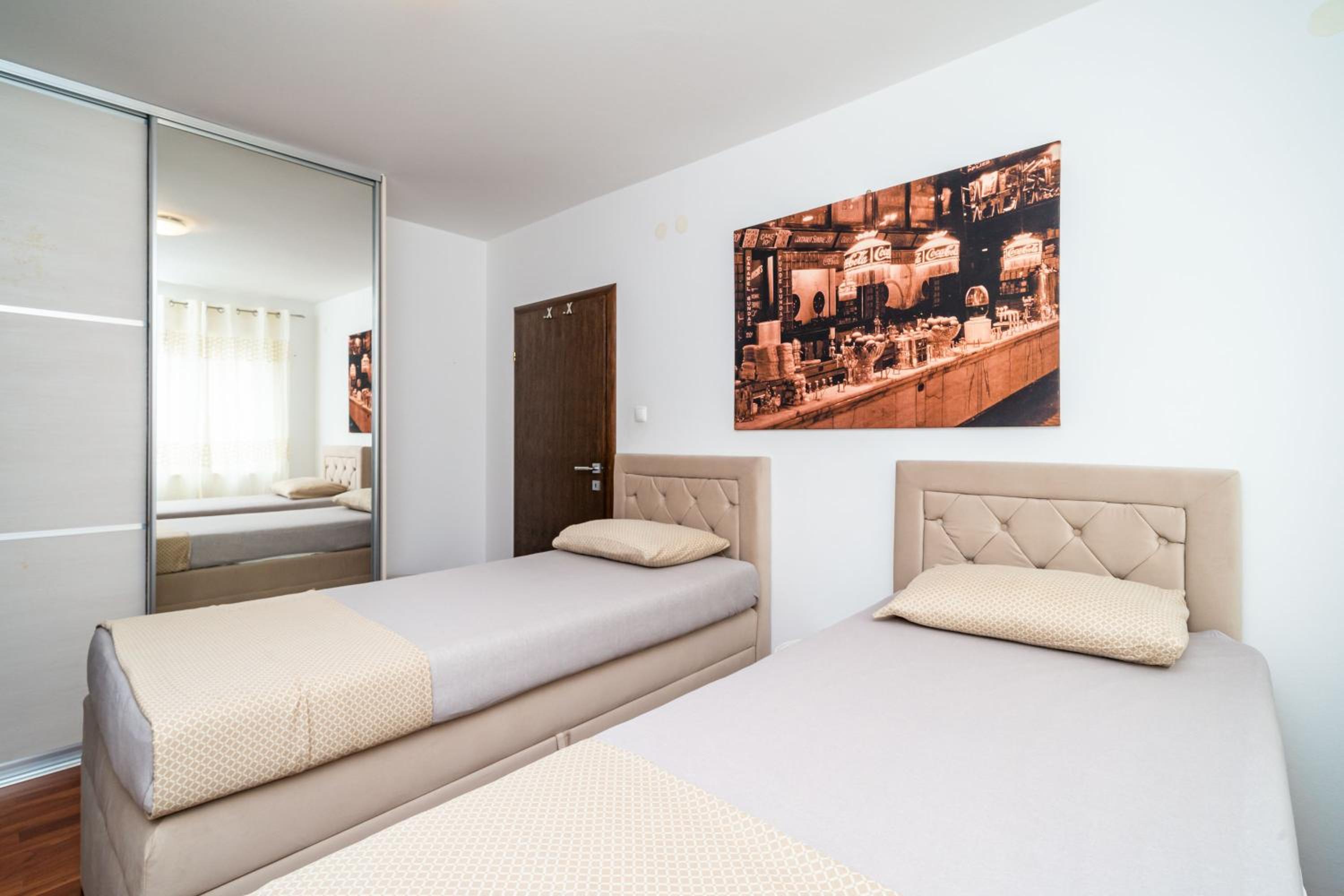Villa Mikica - above Sunset beach