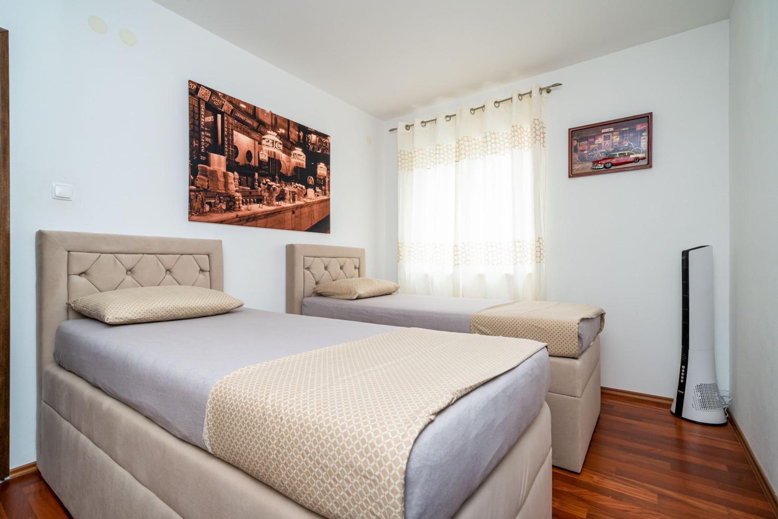 Villa Mikica - above Sunset beach