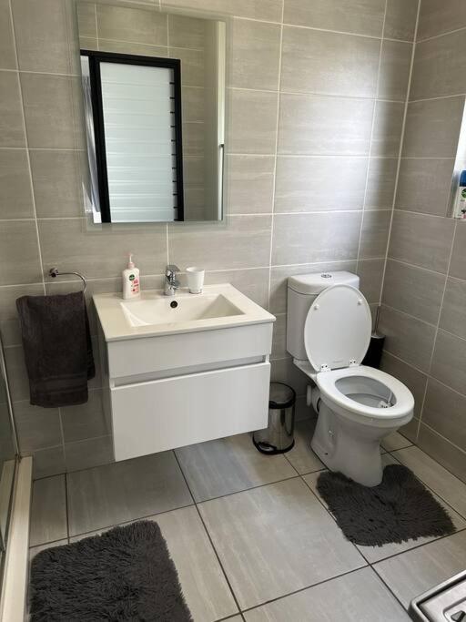 Stunning 2-Bed Apartment in Waterfall with Uncapped Wi-fi & Netflix