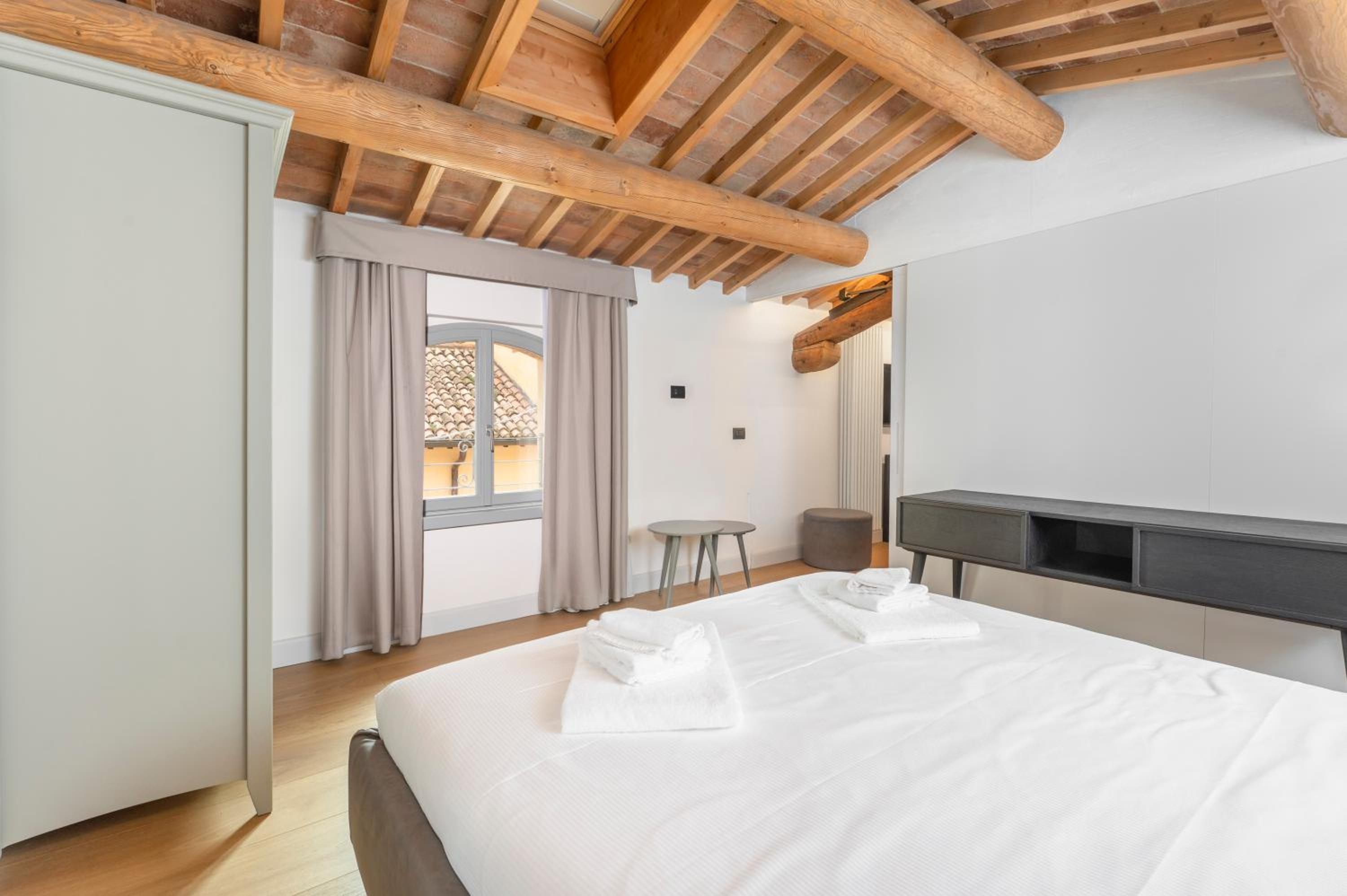 Verona Cathedral Apartments view 4