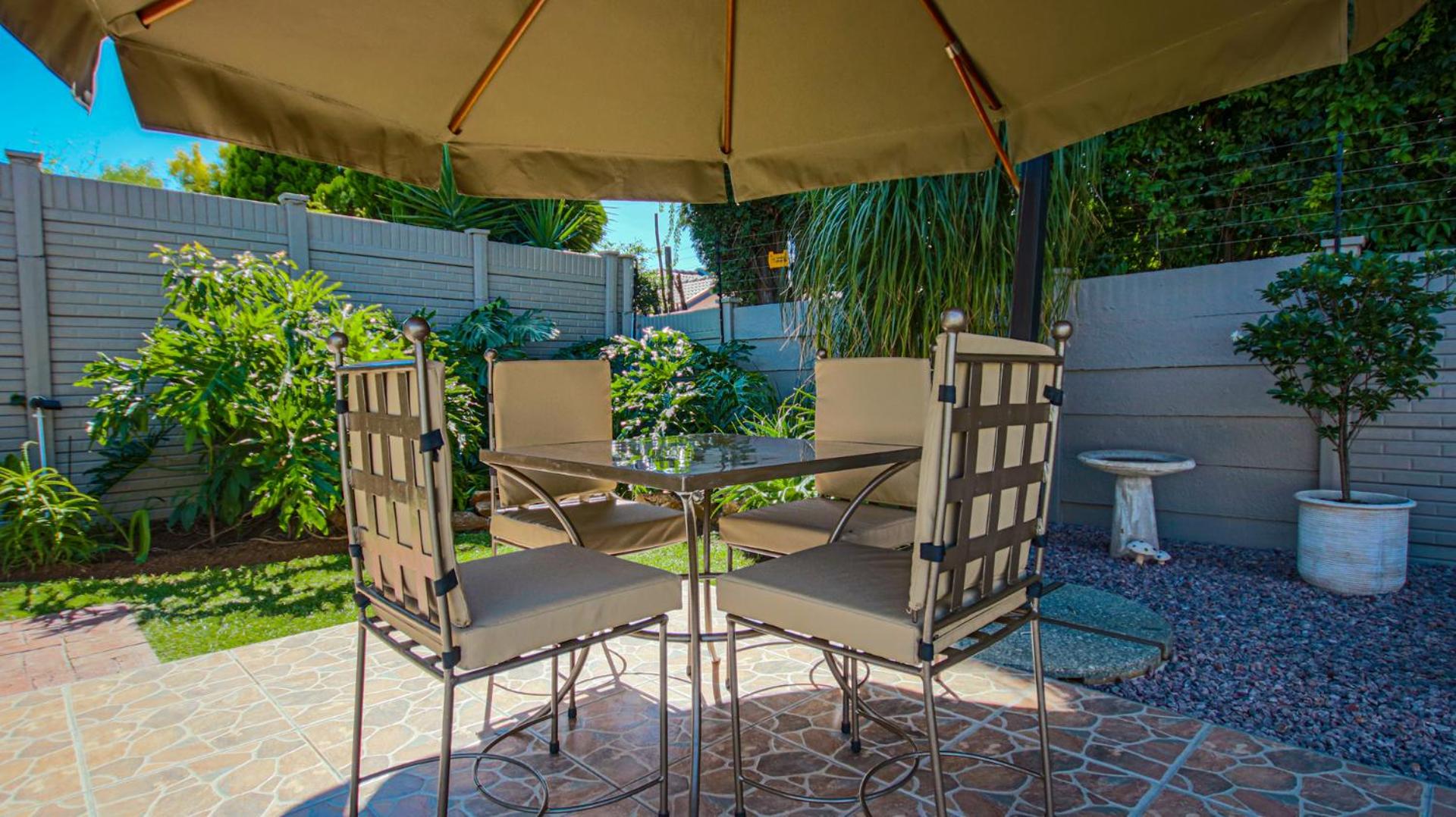 The Lemon Tree Oasis - Solar view 3