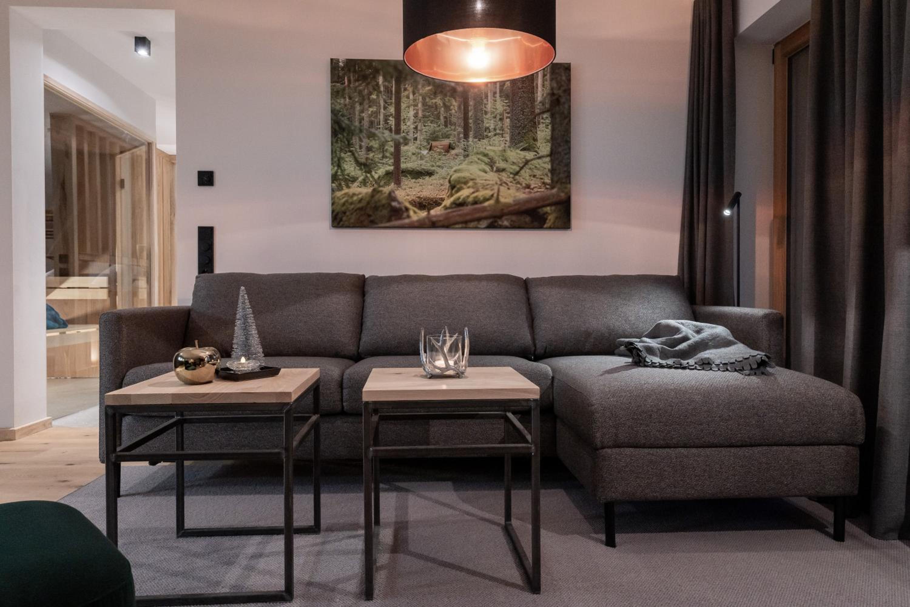 Forstgut - Premium Waldchalets und Lodge Suiten