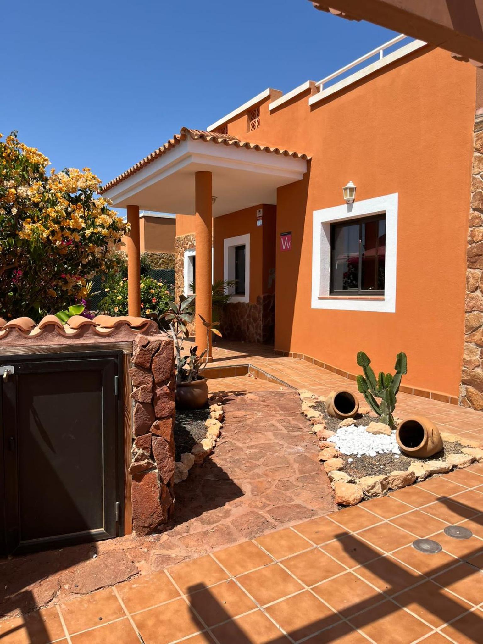 Casa Piedra, Luxury Family Front Line Golf, Hot Tub,Pool Table, 8 pers, Caleta de Fuste view 2