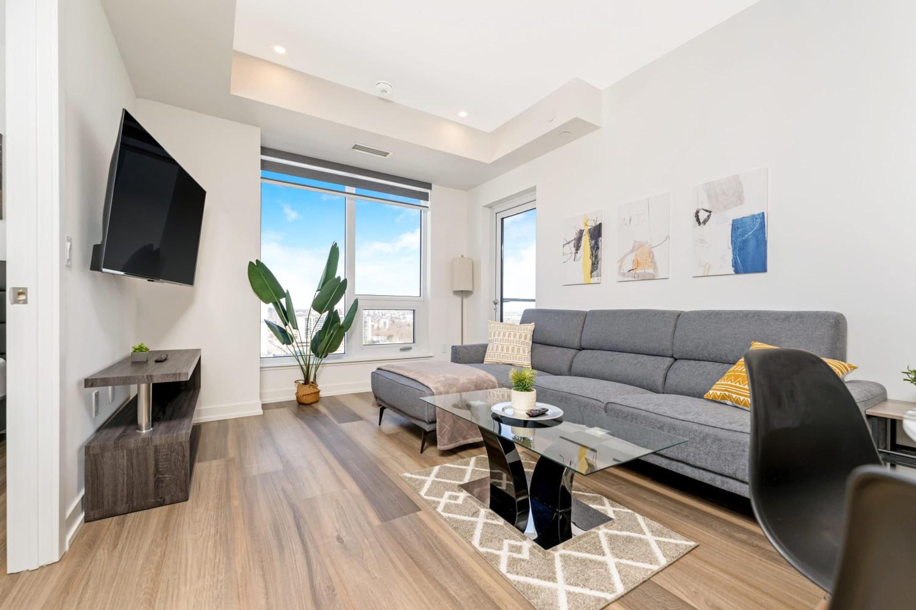 Chic & Spacious 2BR Condo - Sweeping Views