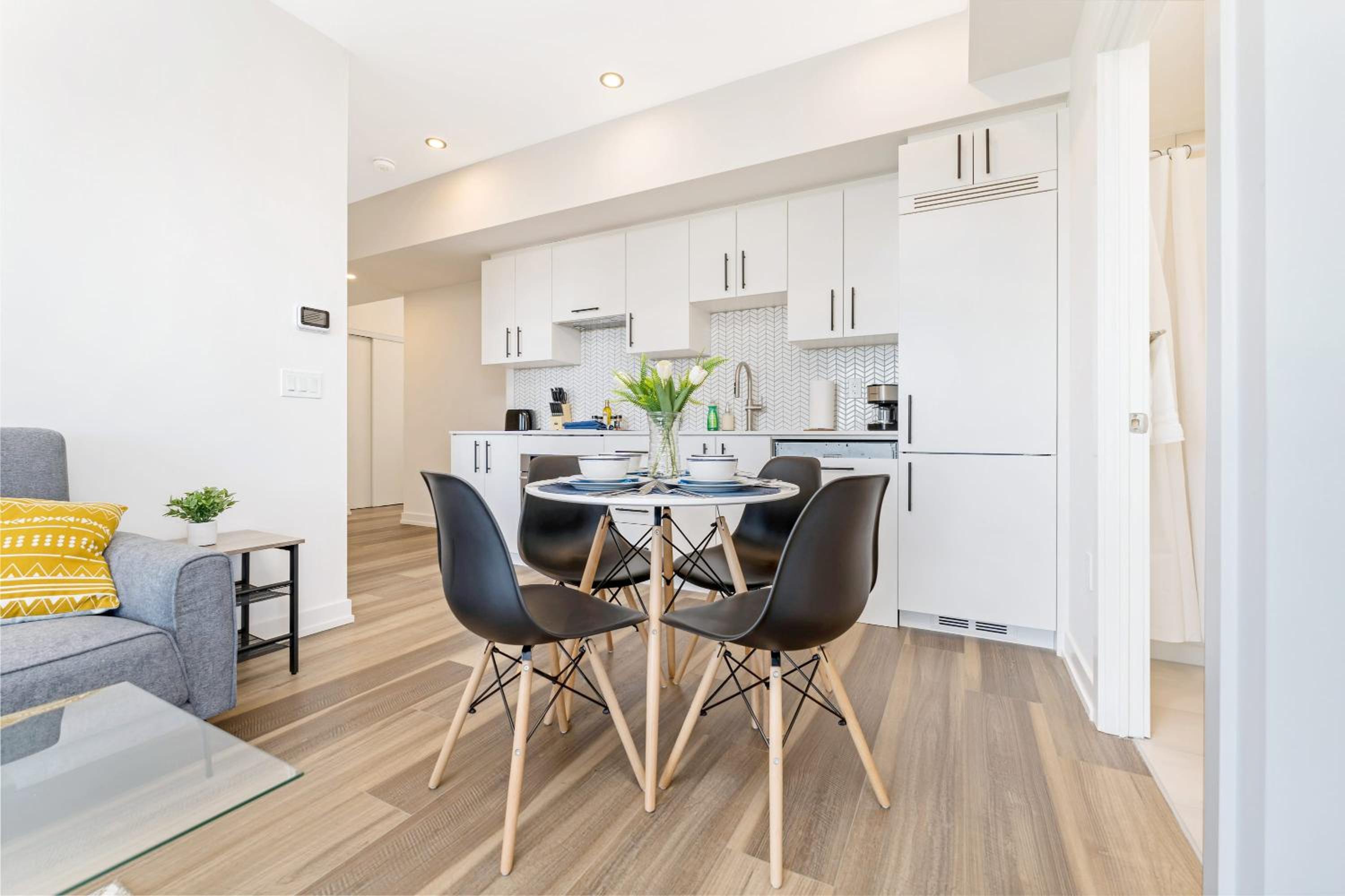 Chic & Spacious 2BR Condo - Sweeping Views