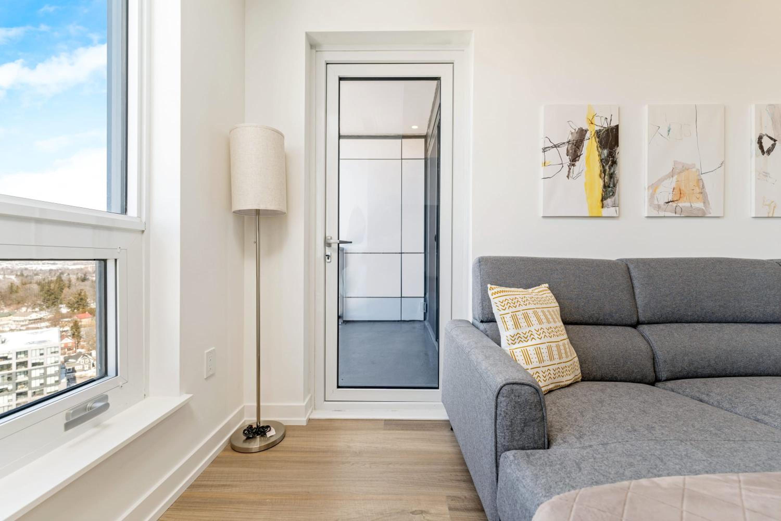 Chic & Spacious 2BR Condo - Sweeping Views