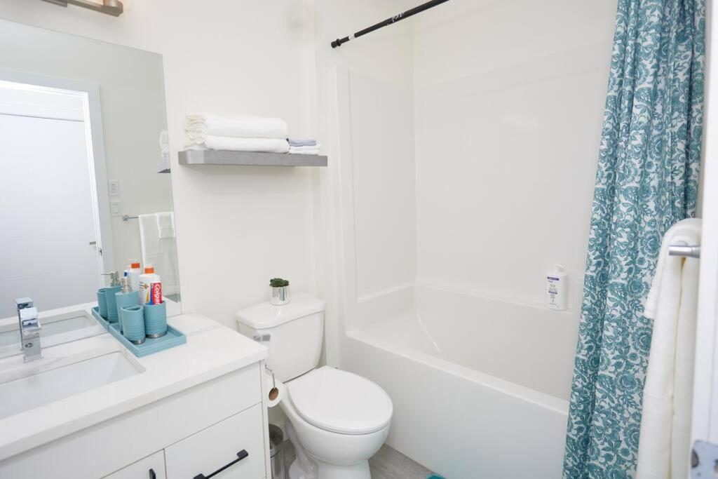Comfortable home near airport
