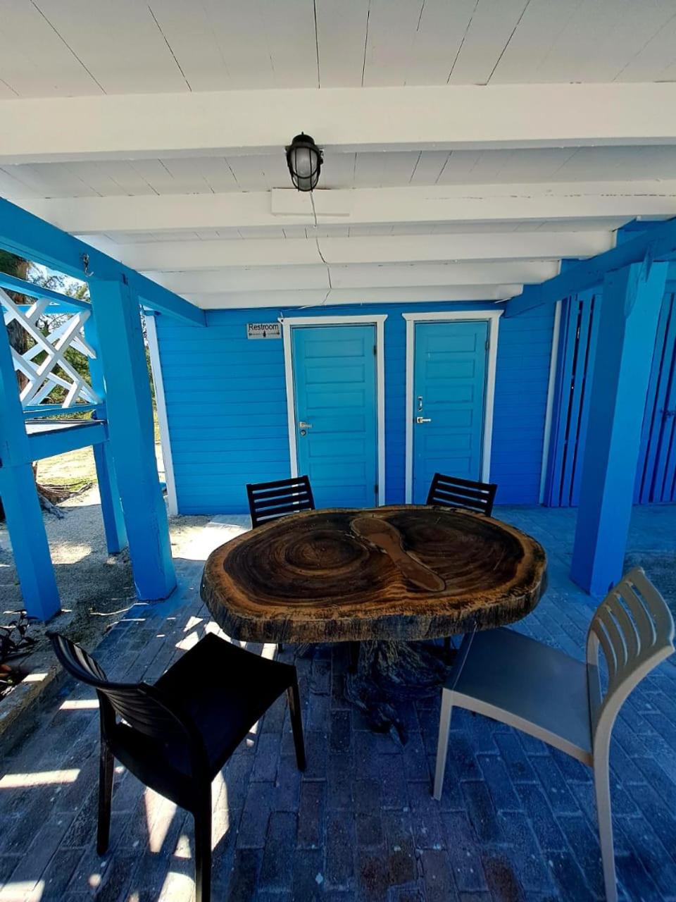 Therapy Cabins - Belize Island Experience