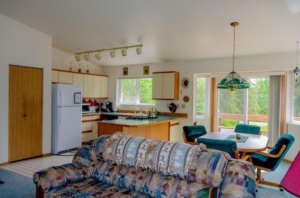 Klondike House
