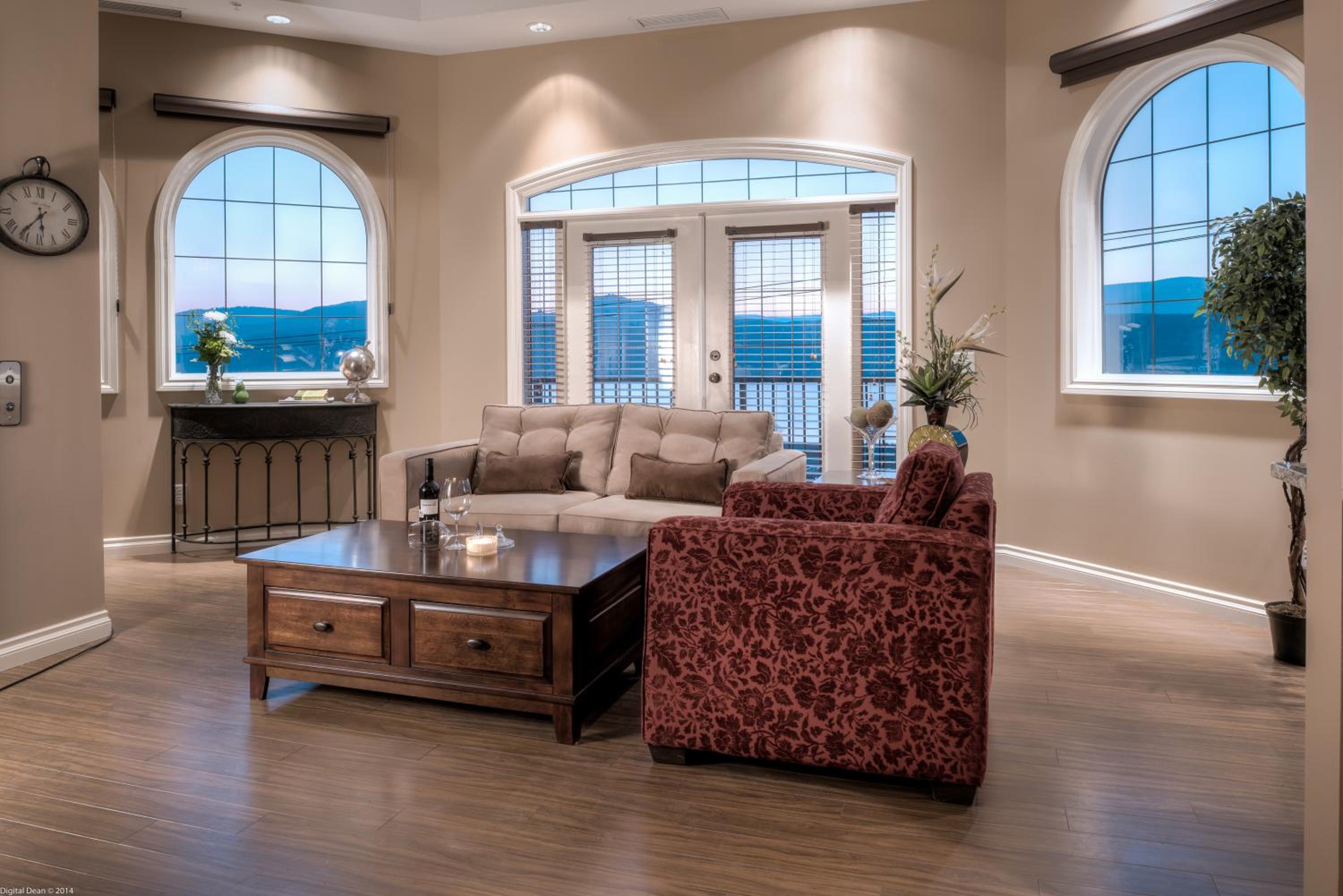 Vernon Vacations - The Castle at Swan Lake - Property Image 3