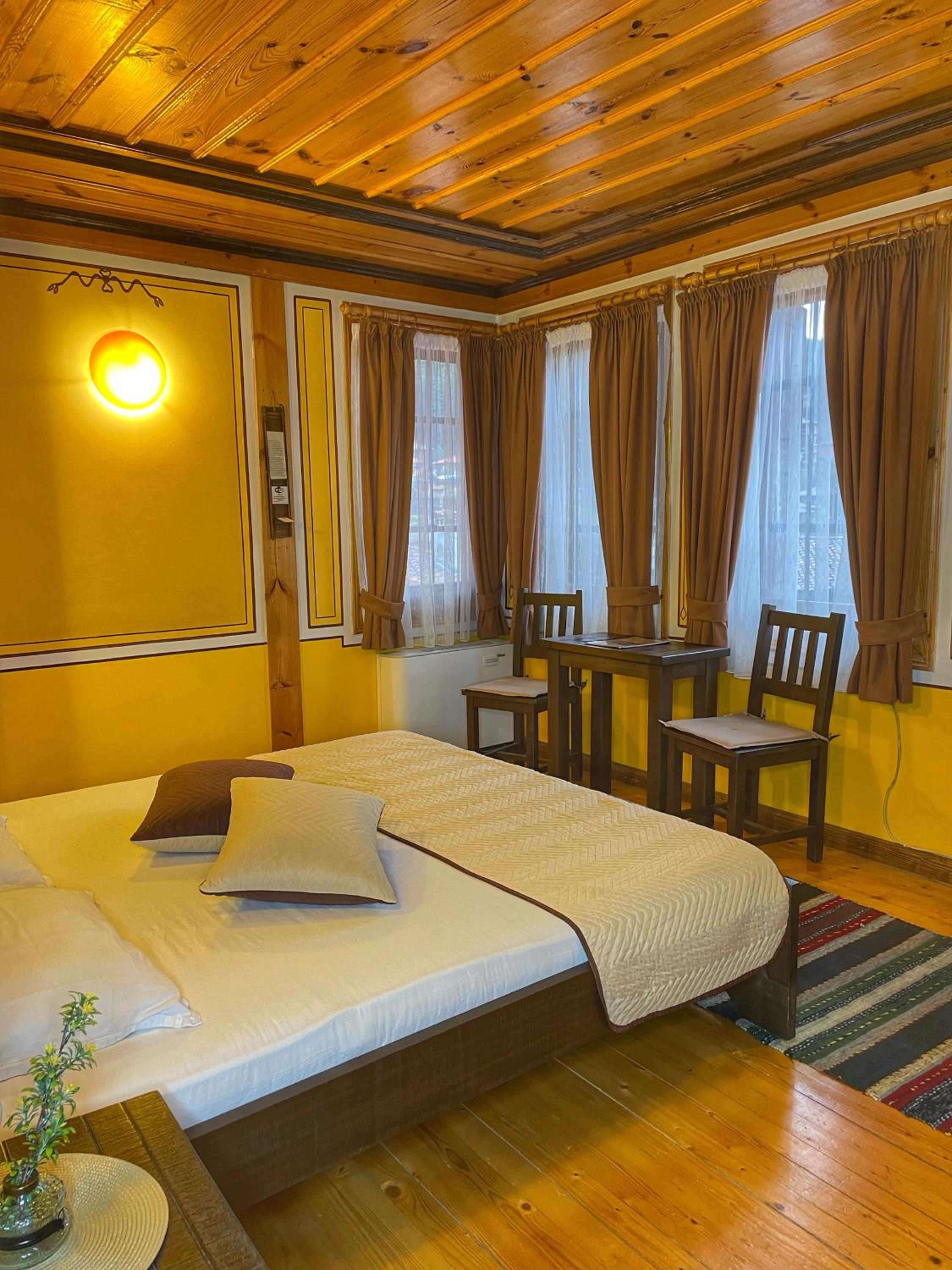 Guest rooms Colorit
