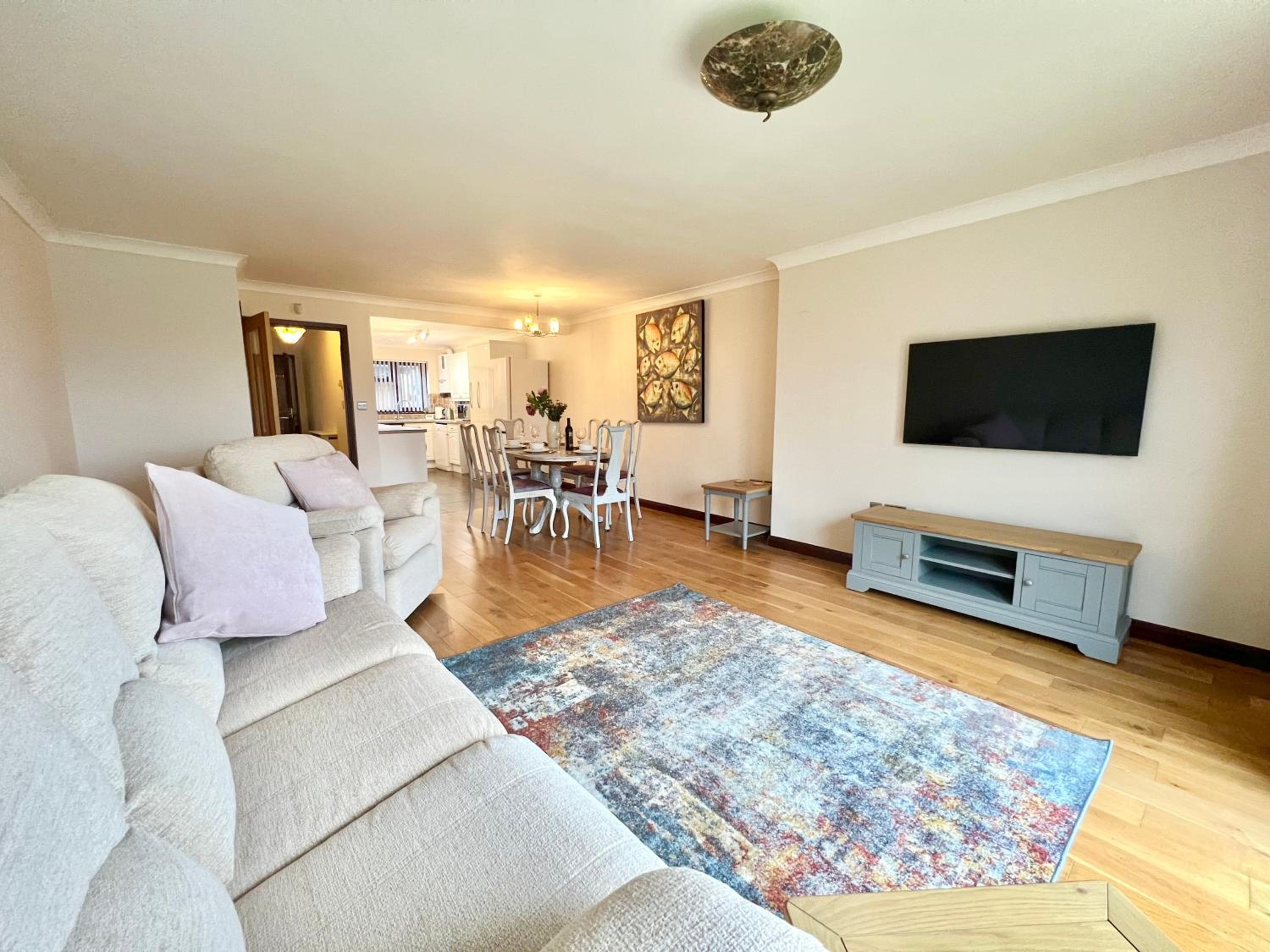 3 Bedroom house - Sandown view 2